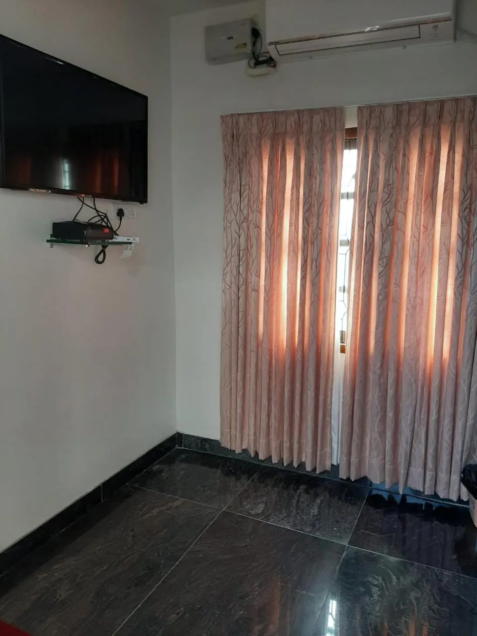 TV and multimedia in BAY INN