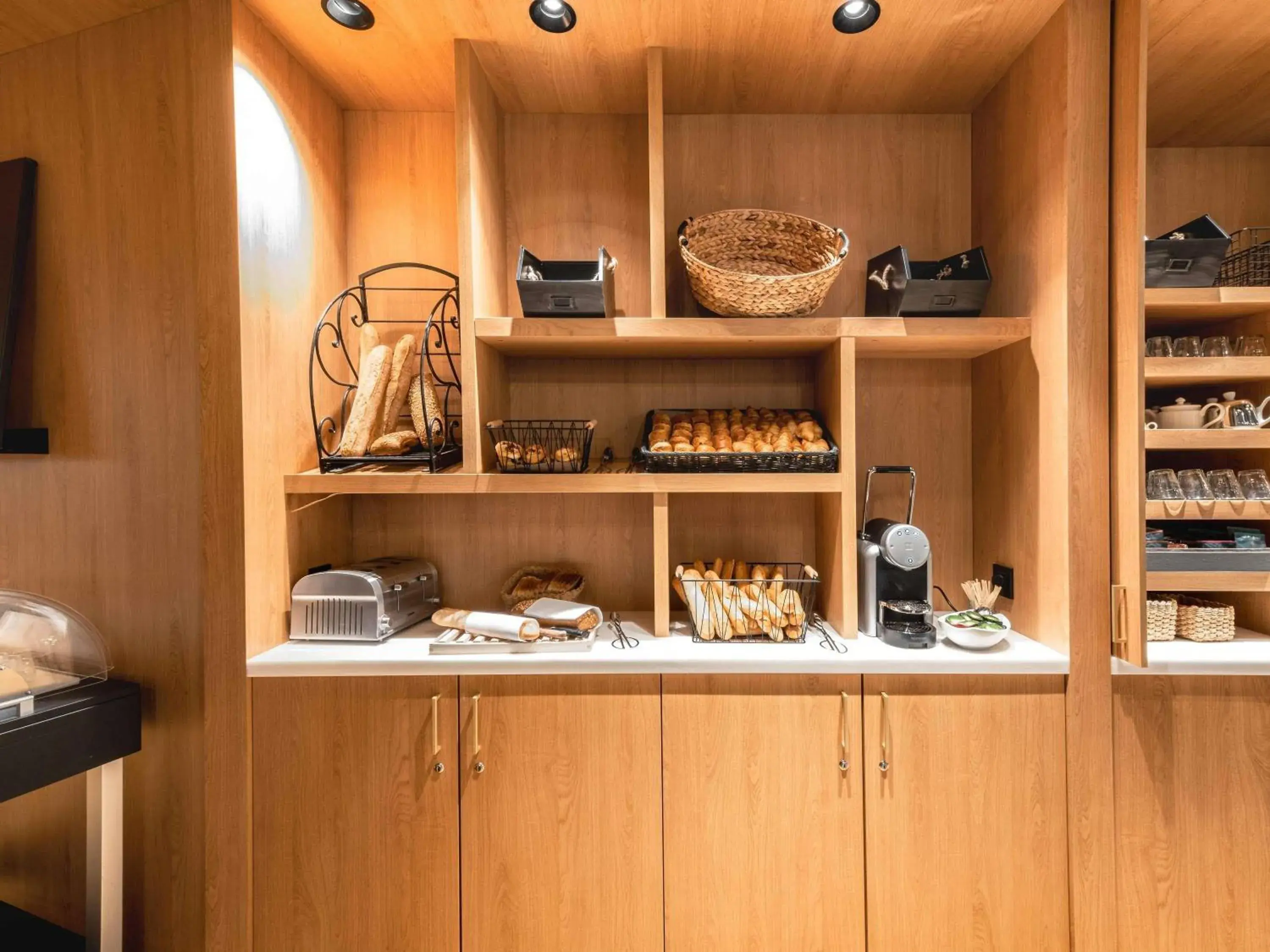 Restaurant/places to eat in Mercure Compiègne Sud Restaurant/places to eat in Mercure Compiègne Sud