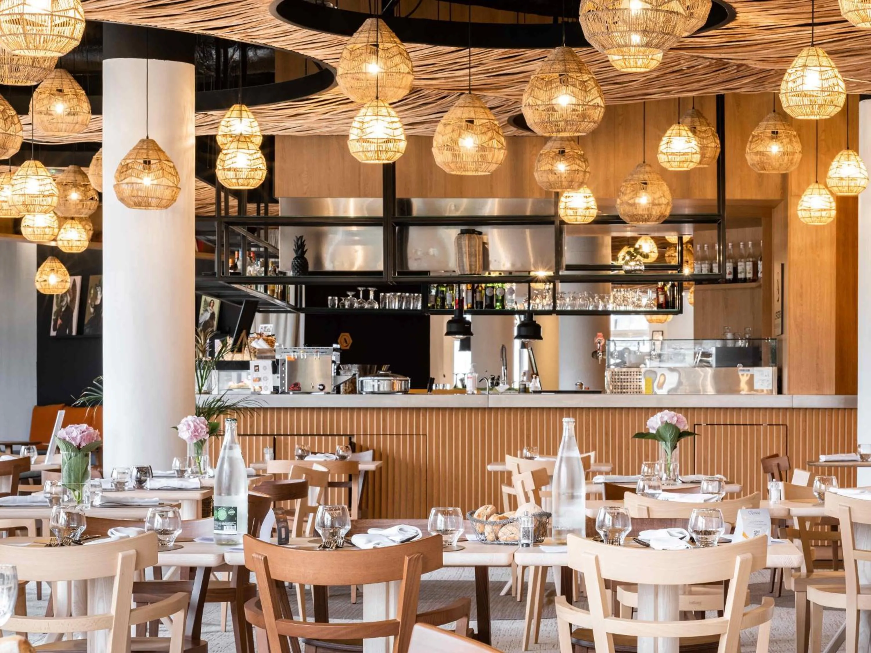 Restaurant/places to eat in Mercure Compiègne Sud