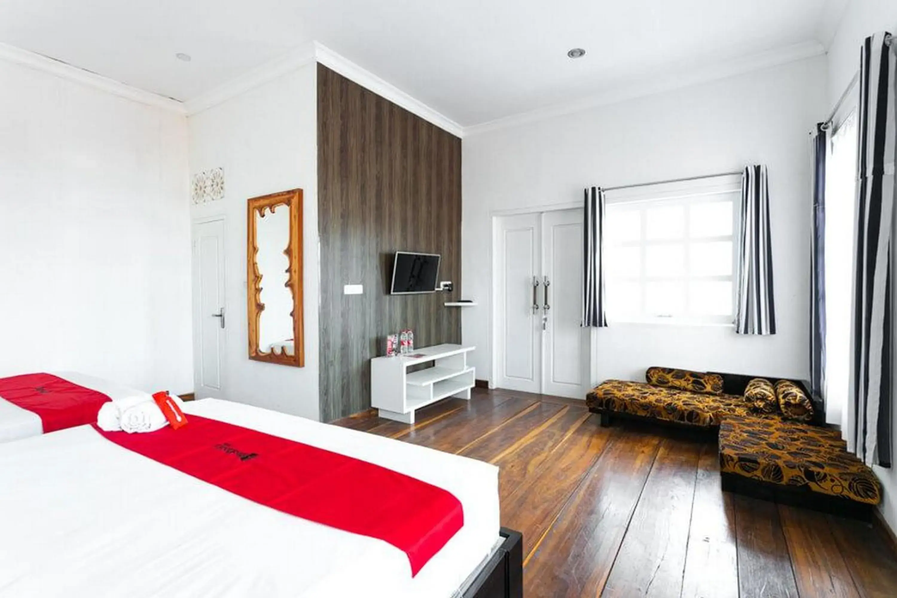 Bed in RedDoorz near Grojogan Sewu Tawangmangu Bed in RedDoorz near Grojogan Sewu Tawangmangu