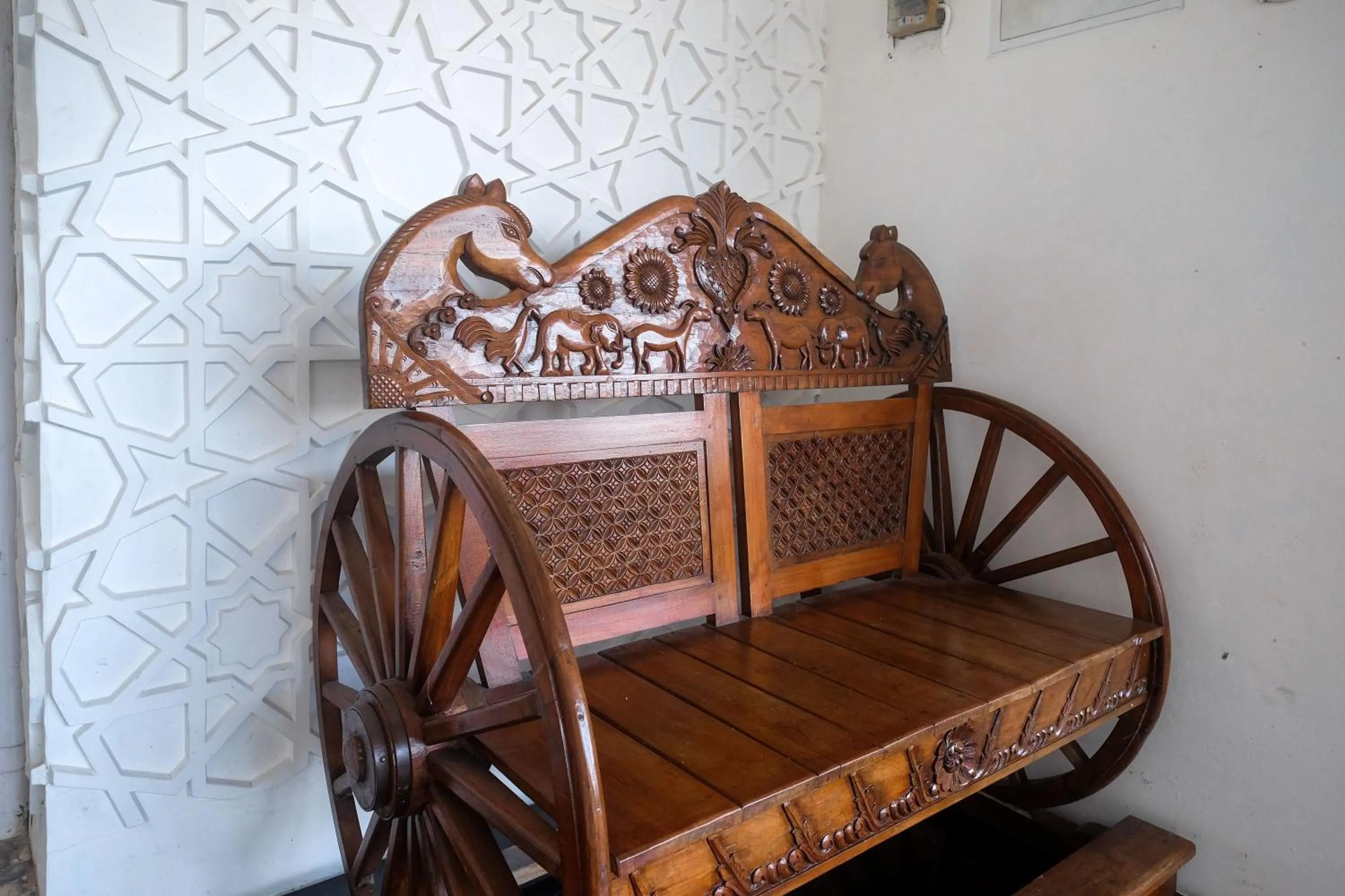 Property building in RedDoorz near Grojogan Sewu Tawangmangu