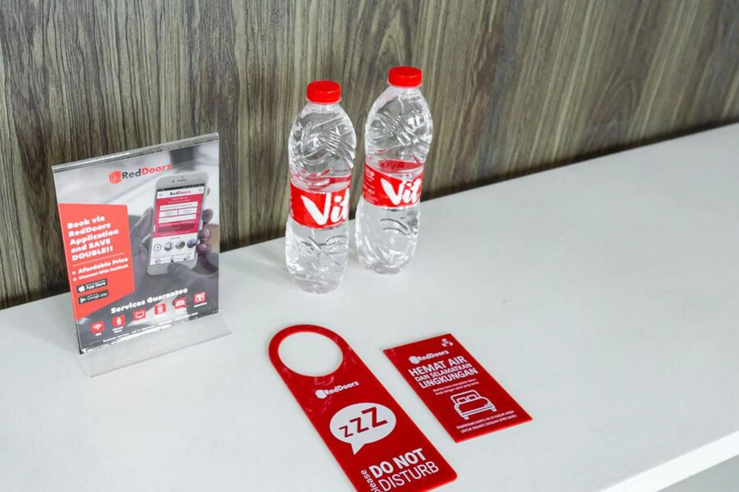 Bedroom in RedDoorz near Grojogan Sewu Tawangmangu Bedroom in RedDoorz near Grojogan Sewu Tawangmangu