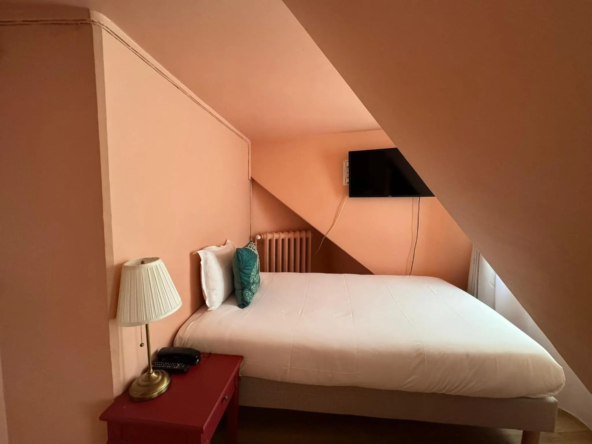 Bedroom, Bed in Hôtel Petit Saint-Honoré