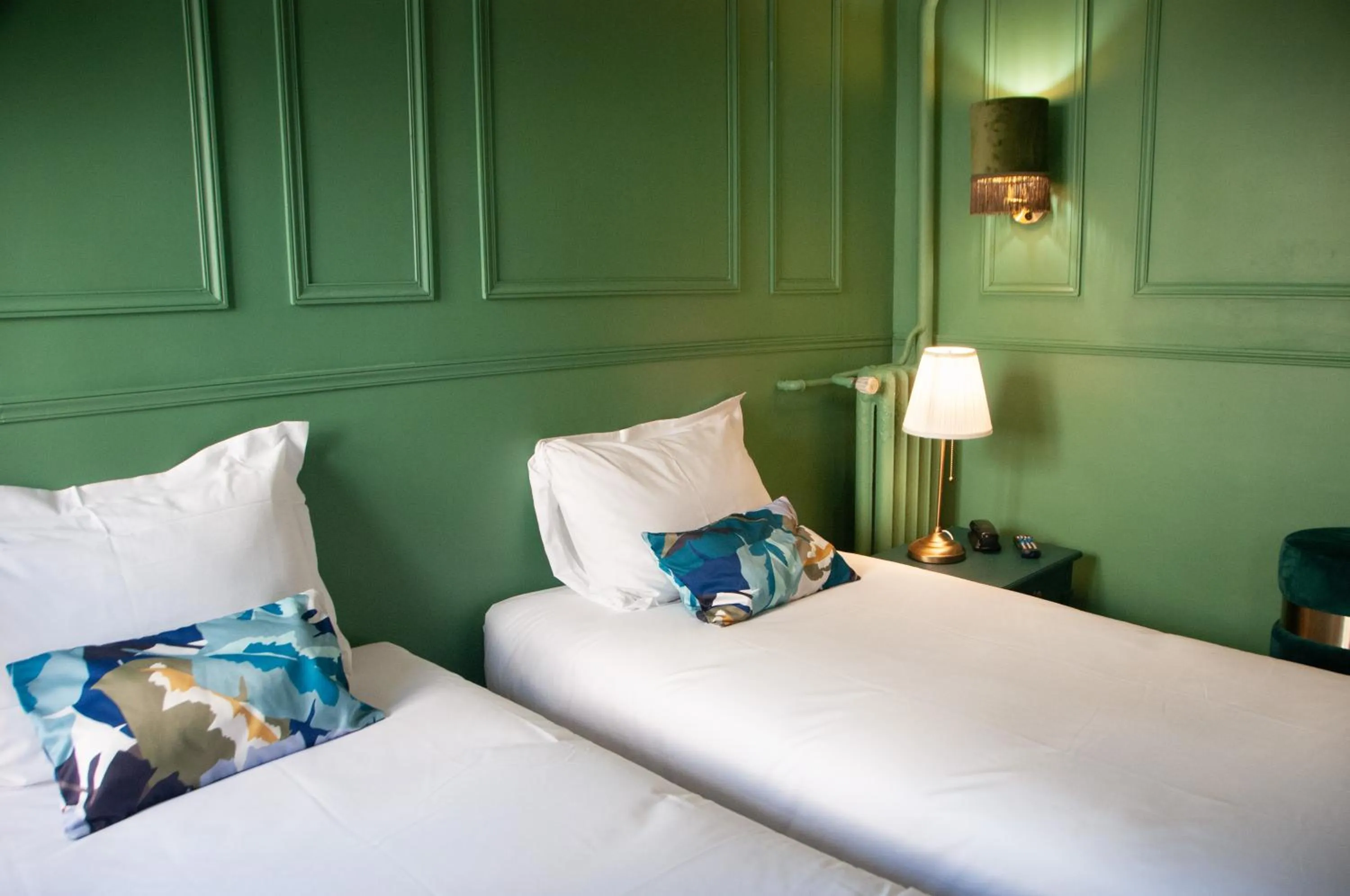 Bed in Hôtel Petit Saint-Honoré