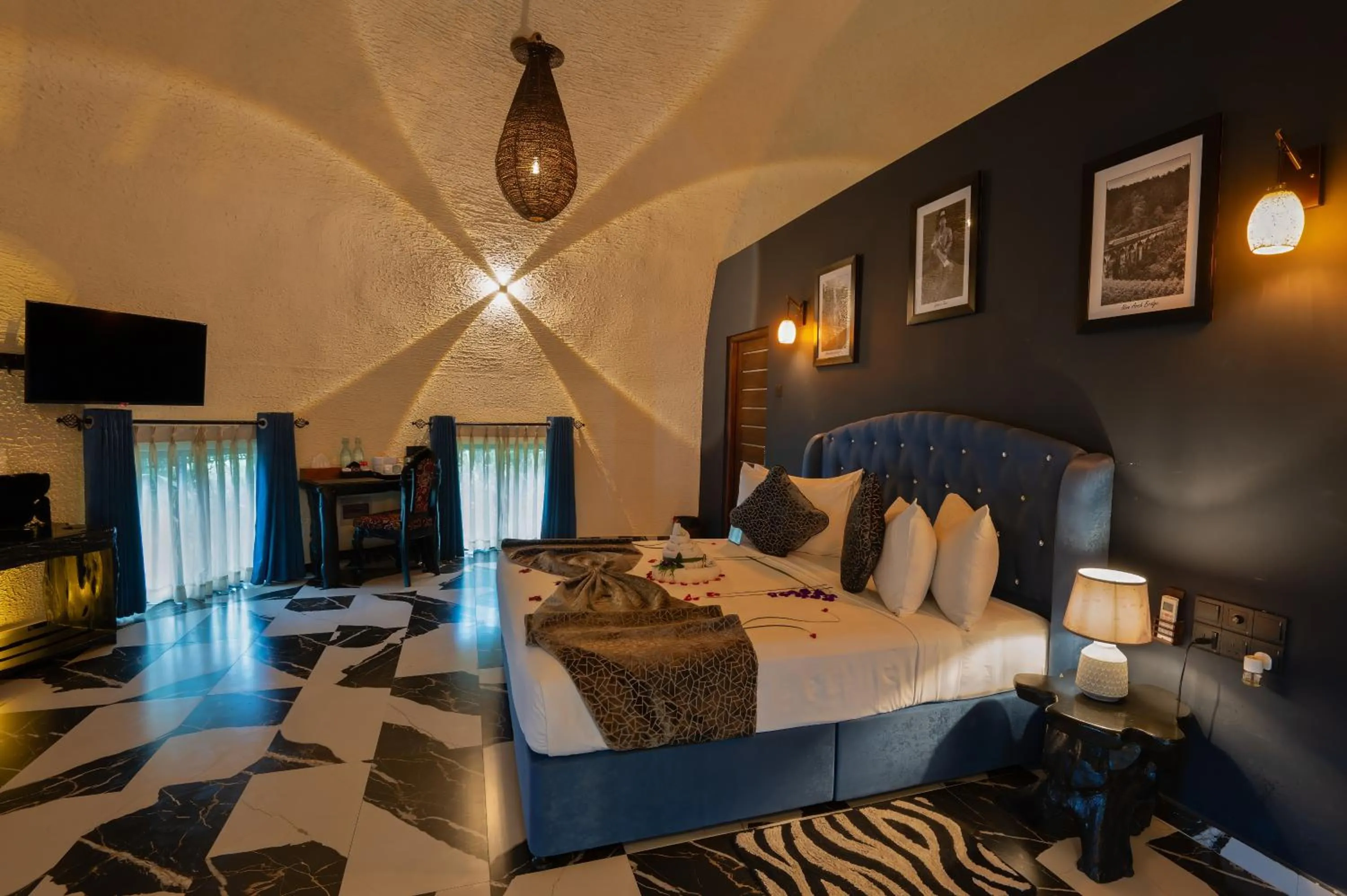 Bedroom, Bed in Dream Cliff Mountain Resort