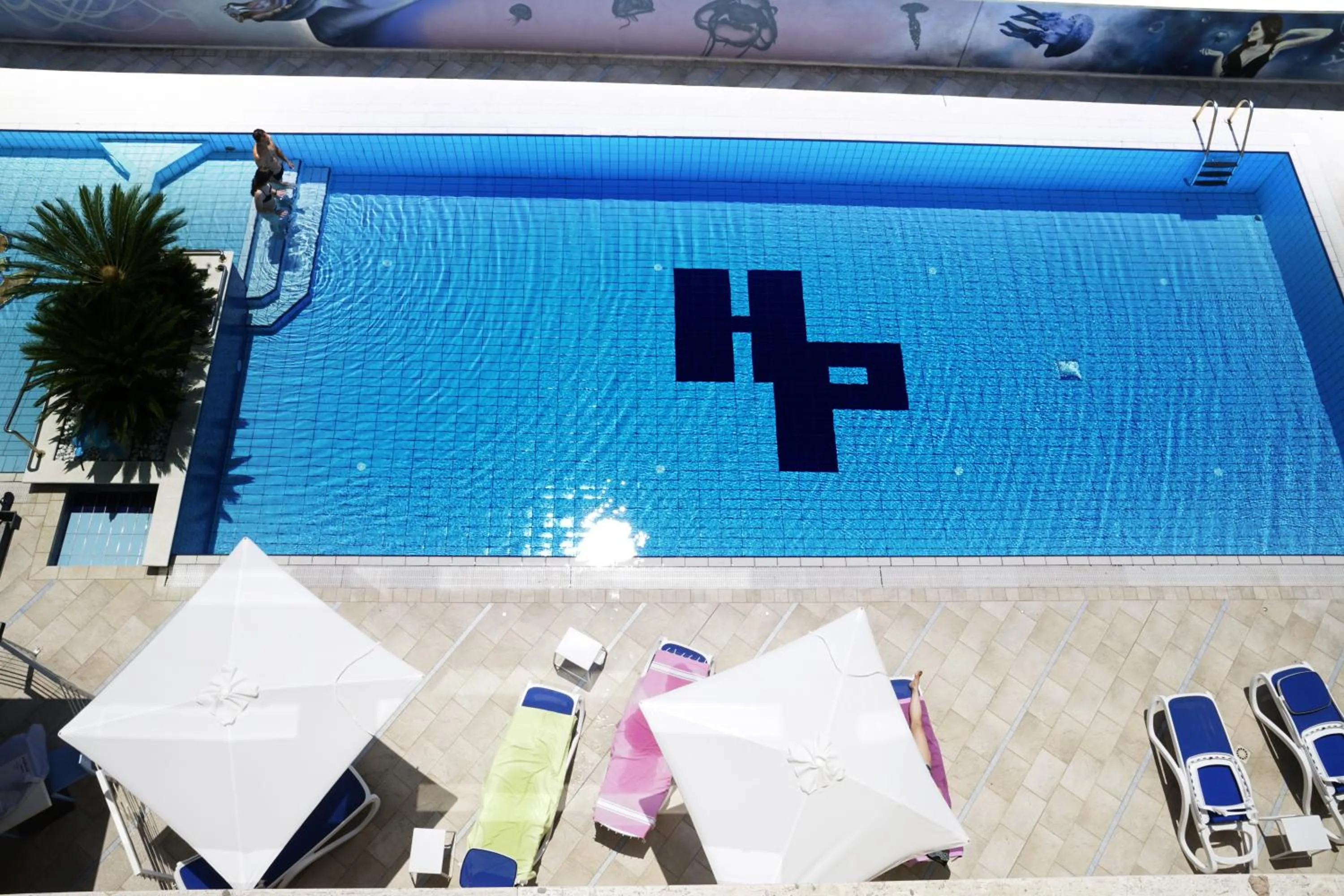 Pool view in Hotel Paradiso
