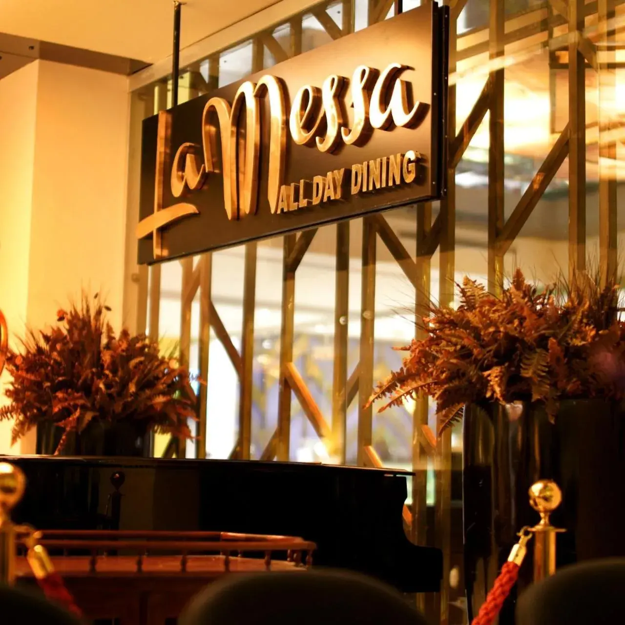 Restaurant/places to eat in Indigo Heights Hotel & Suites Restaurant/places to eat in Indigo Heights Hotel & Suites