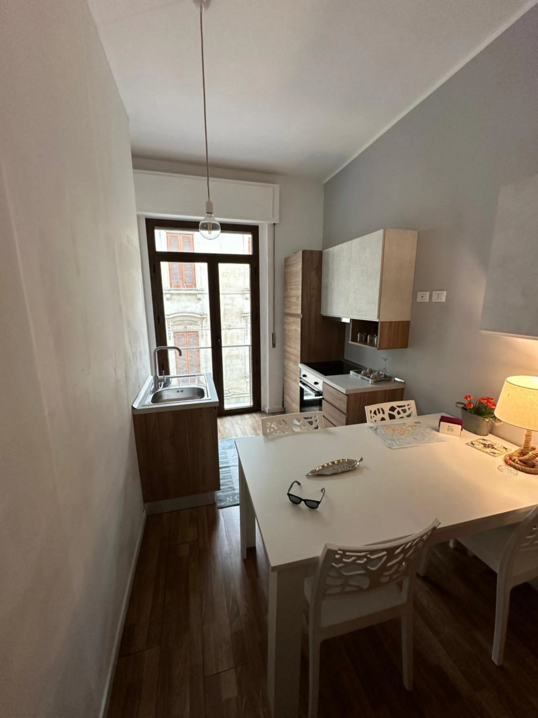 Communal kitchen in B&B Degli Artisti Suite