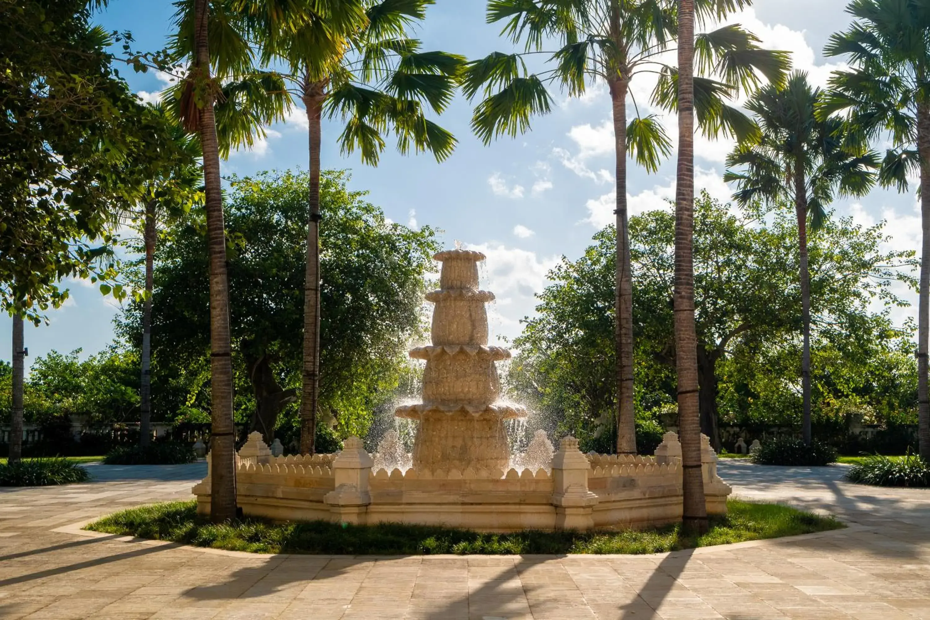 Property building in Jumeirah Bali Property building in Jumeirah Bali