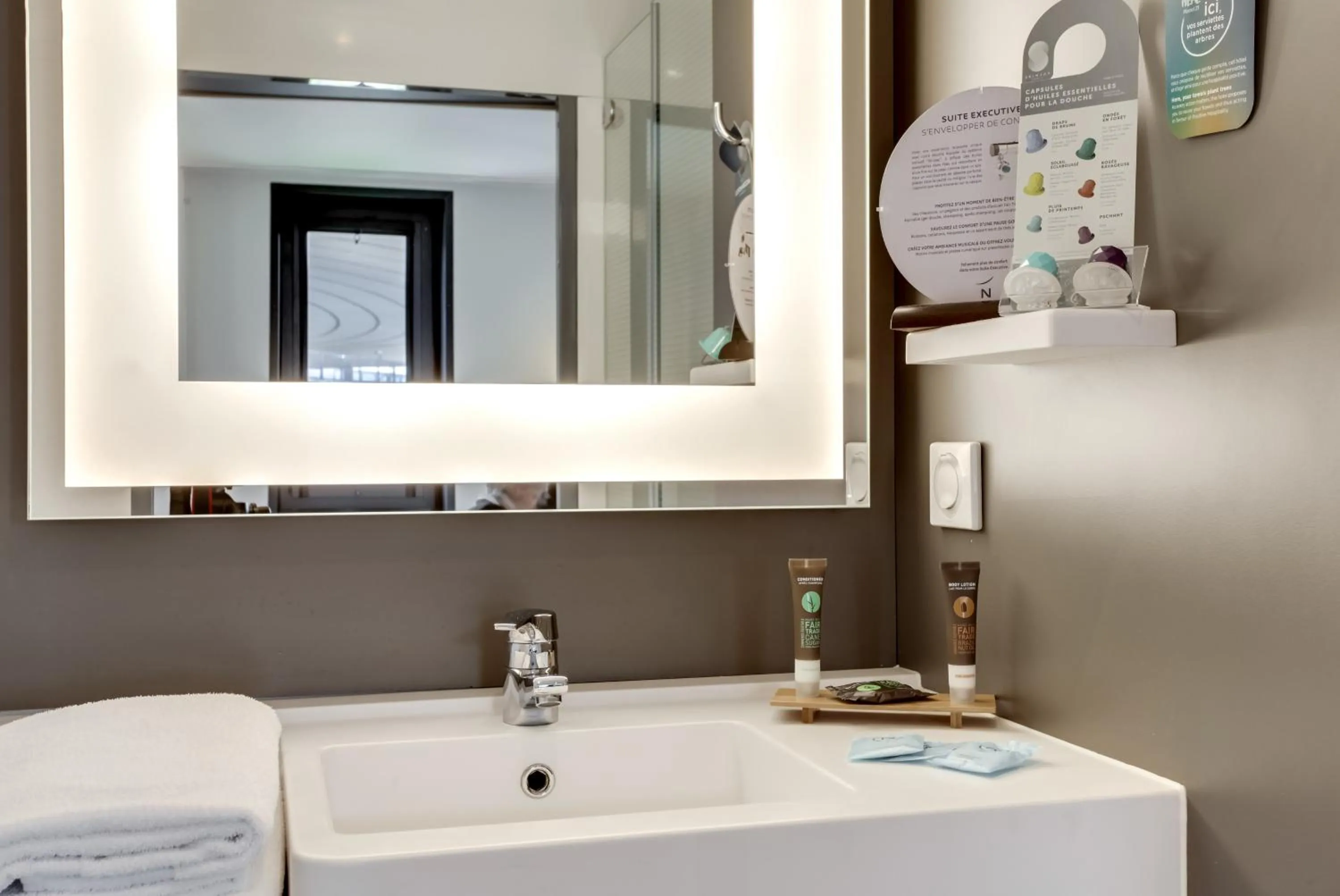 Bathroom in Novotel Suites Paris Stade de France