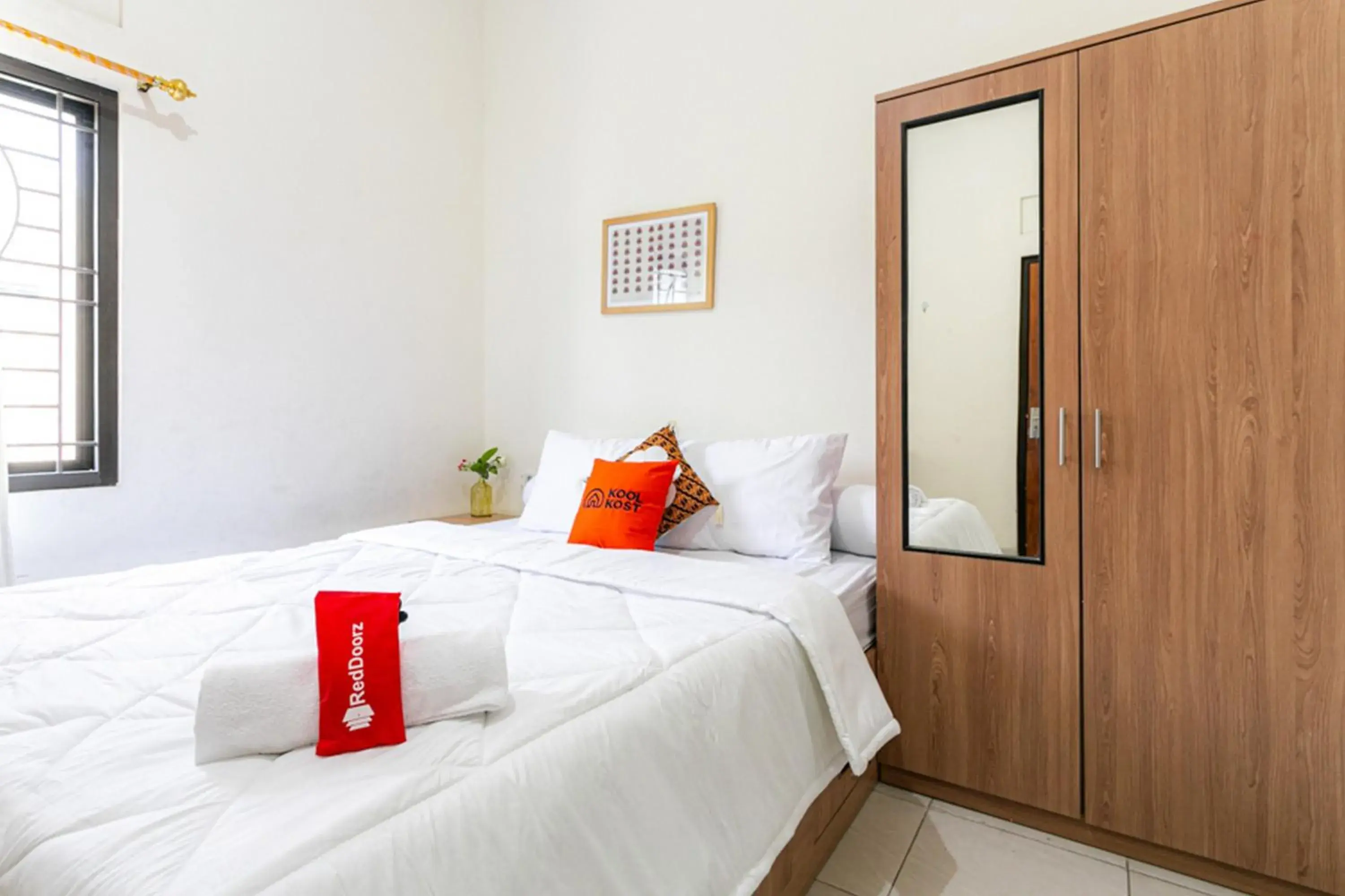 Bedroom, Bed in RedDoorz Syariah near Assalaam - UMS Bedroom, Bed in RedDoorz Syariah near Assalaam - UMS