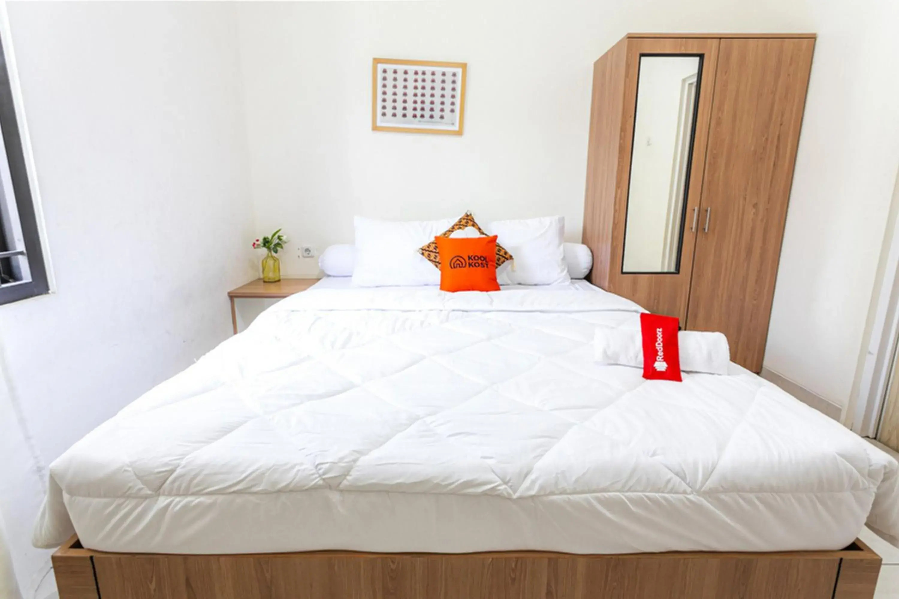 Bedroom, Bed in RedDoorz Syariah near Assalaam - UMS Bedroom, Bed in RedDoorz Syariah near Assalaam - UMS