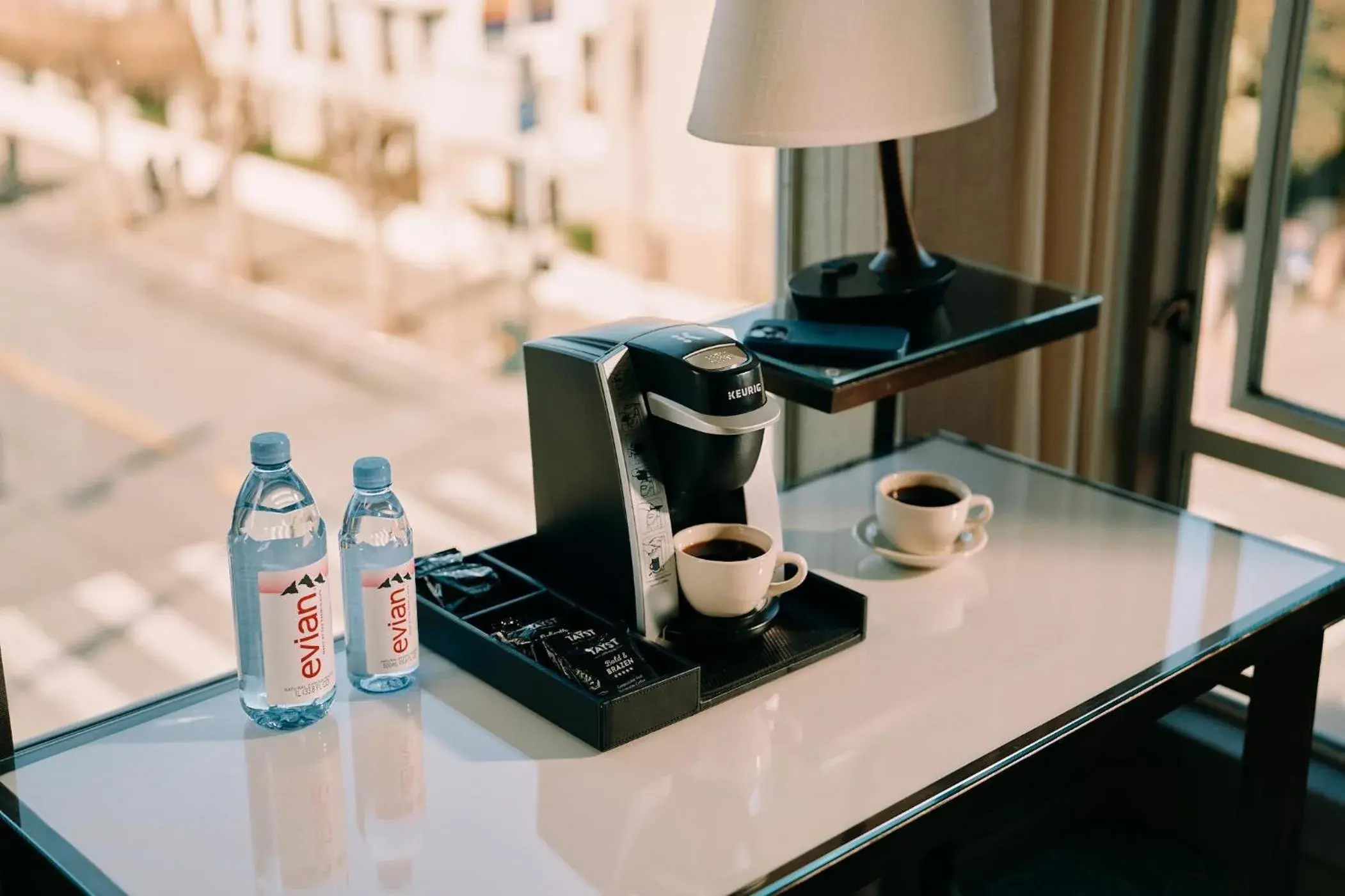 Signature King Suite in Hotel Zoe Fisherman's Wharf Signature King Suite in Hotel Zoe Fisherman's Wharf