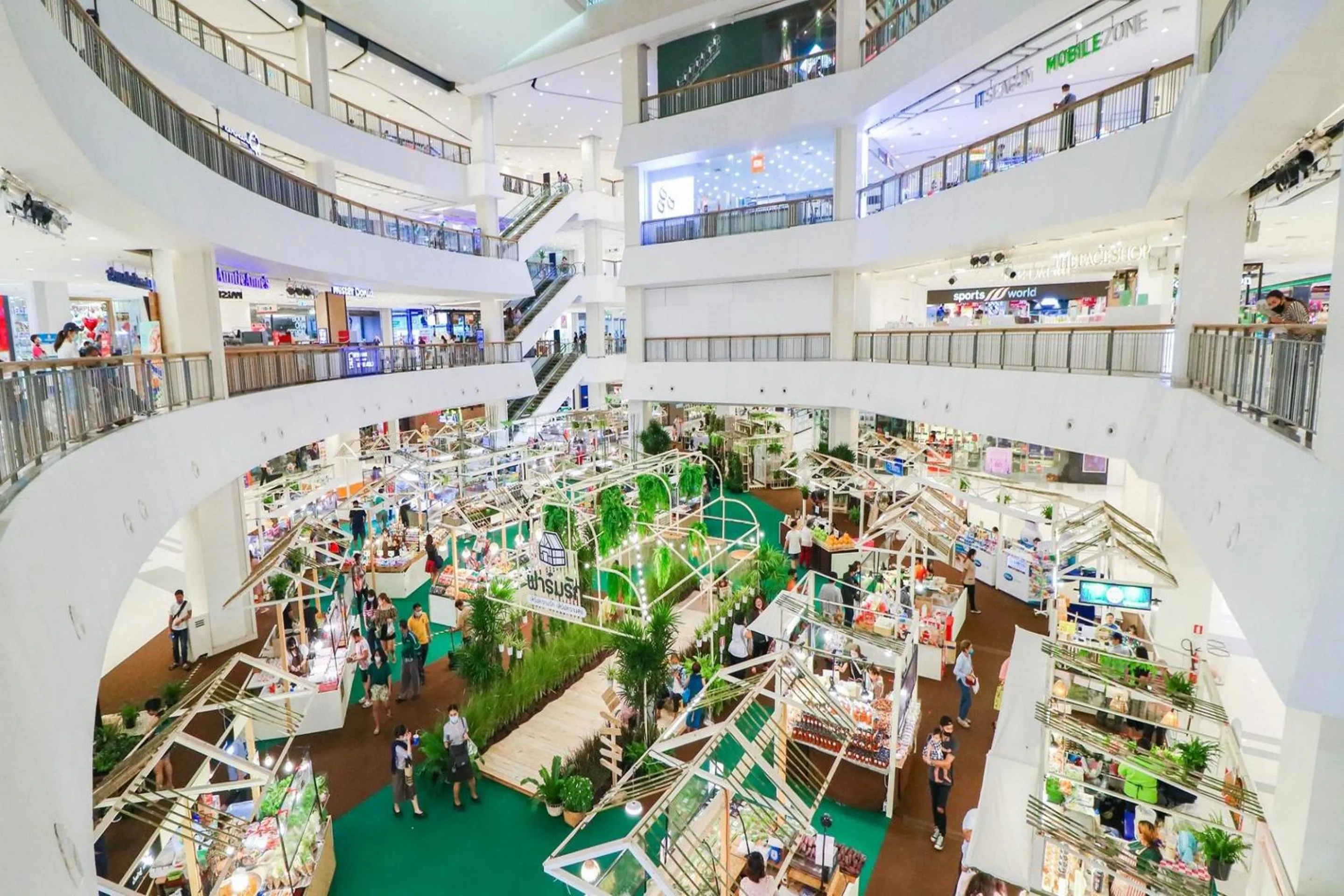 Nearby landmark in OYO 410 Diamond Boutique Hostel