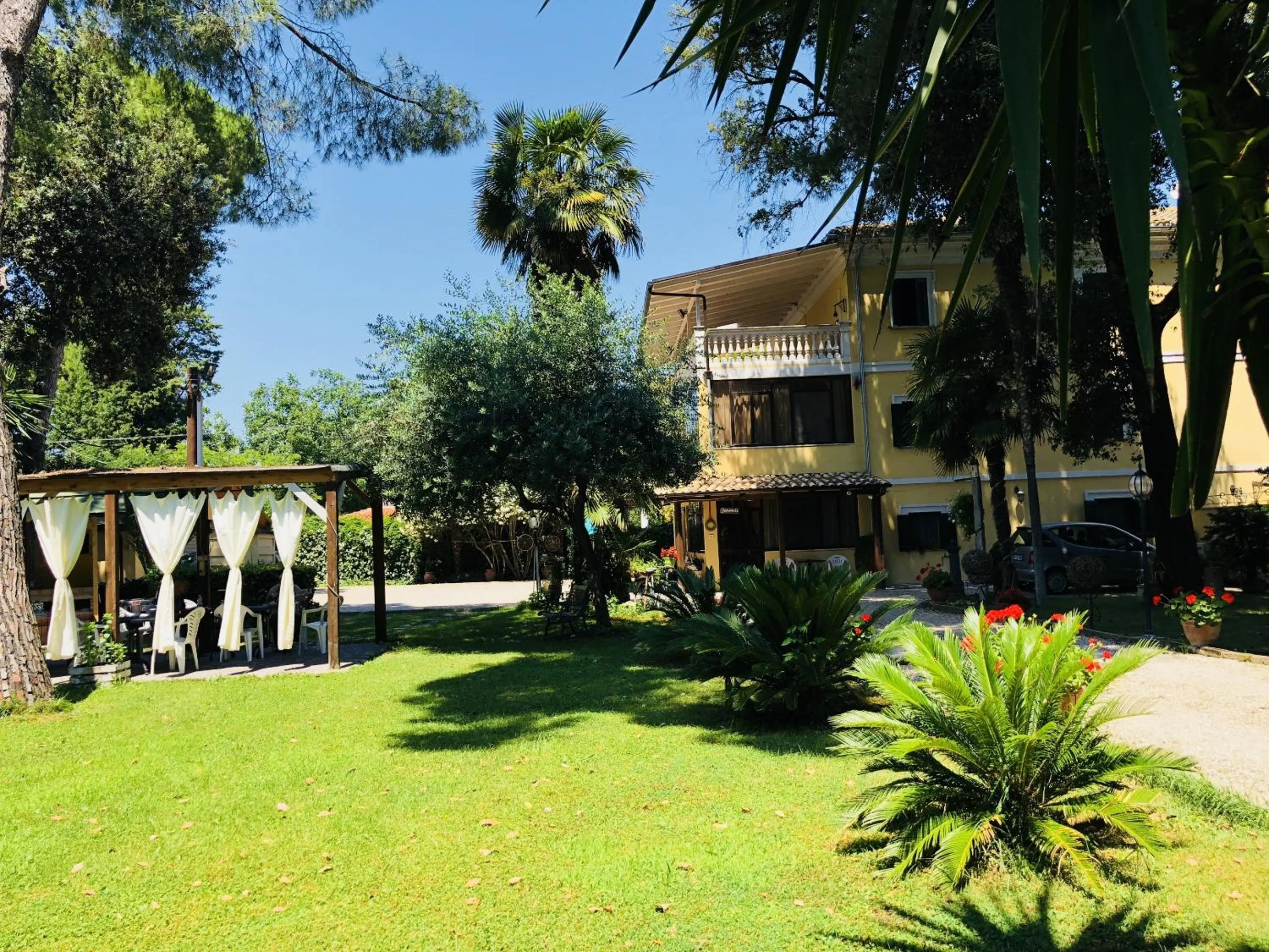 Garden in Villa Berghella
