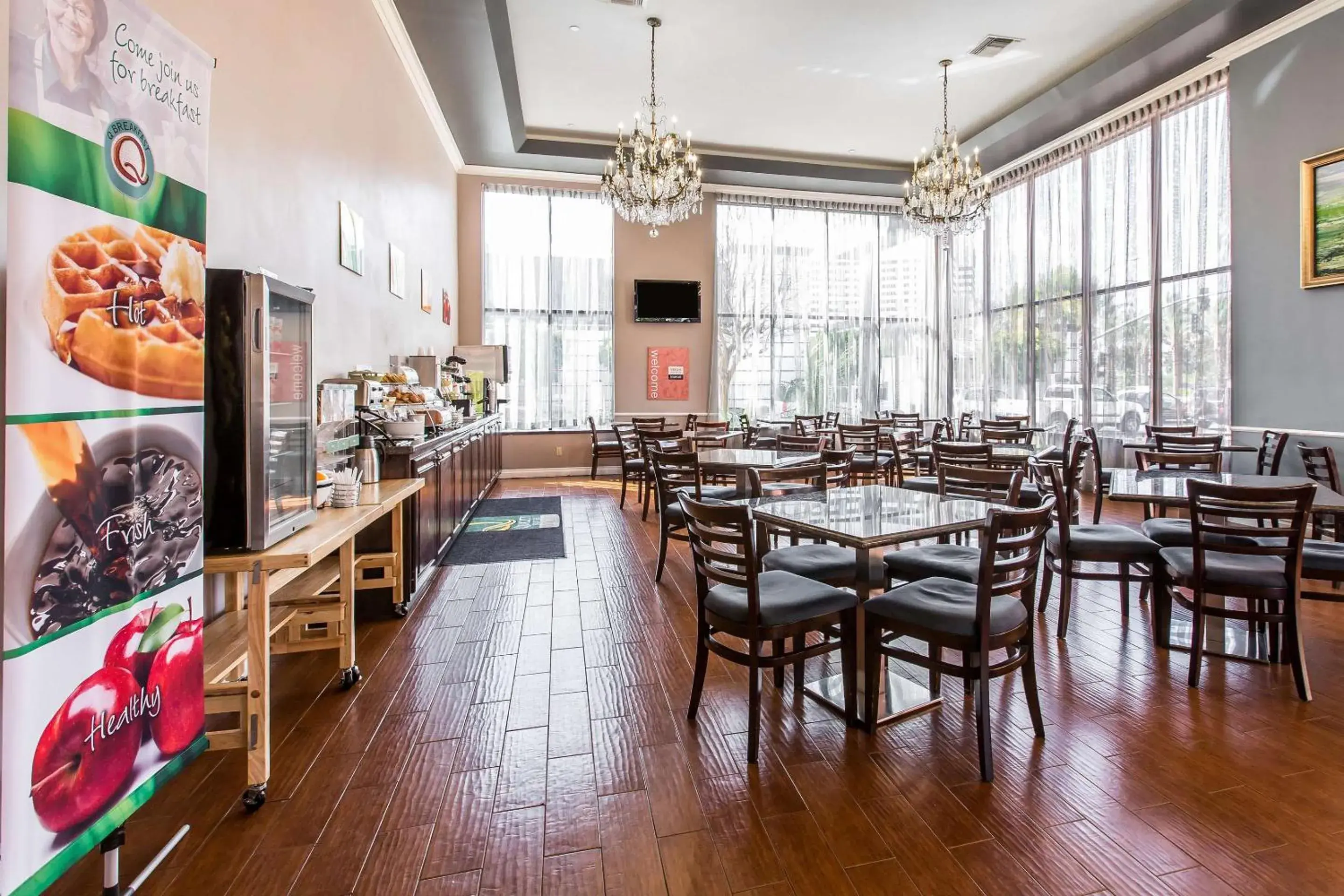 Breakfast in Quality Inn & Suites Bell Gardens-Los Angeles Breakfast in Quality Inn & Suites Bell Gardens-Los Angeles