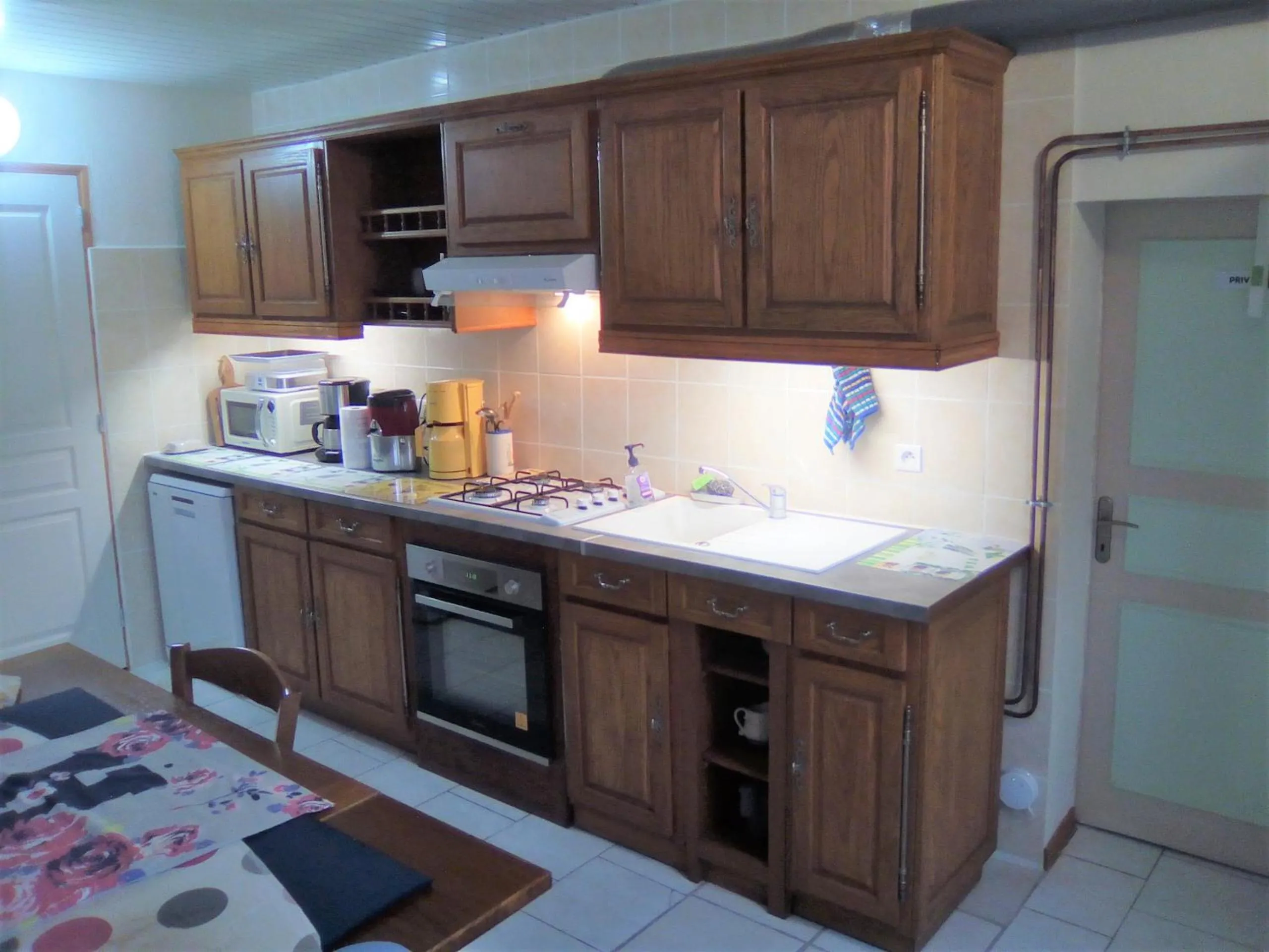 Kitchen or kitchenette in GITE LES HAUTES MOUGONNIERES