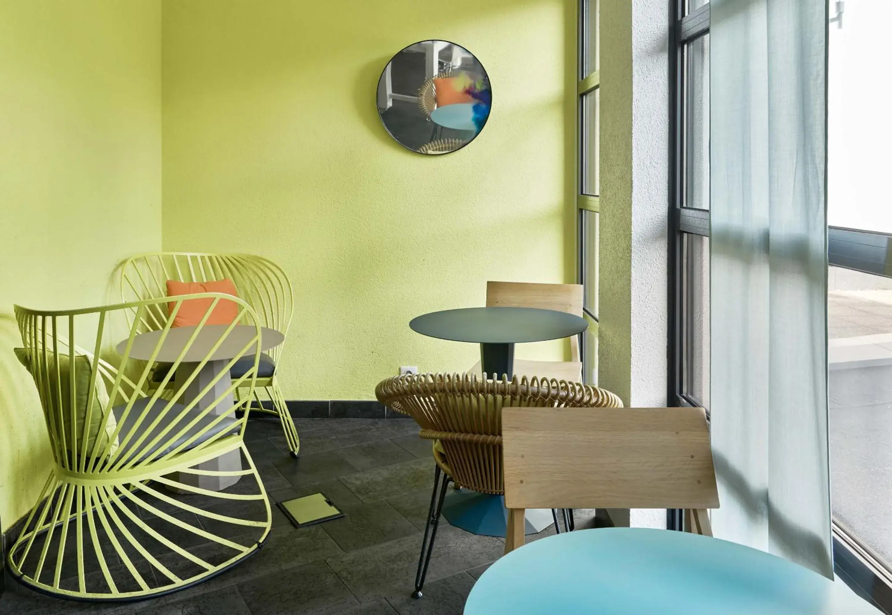 Seating area in Novotel Suites Paris Velizy