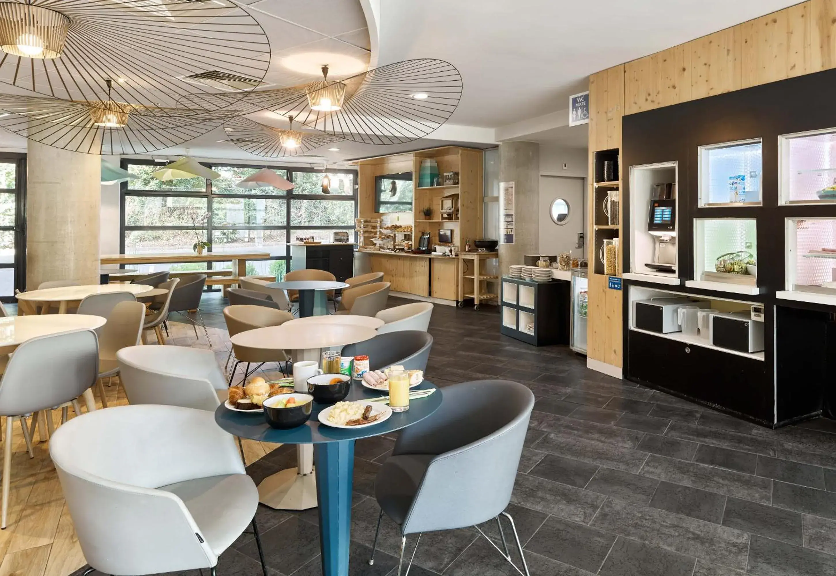 Breakfast, Restaurant/Places to Eat in Novotel Suites Paris Velizy