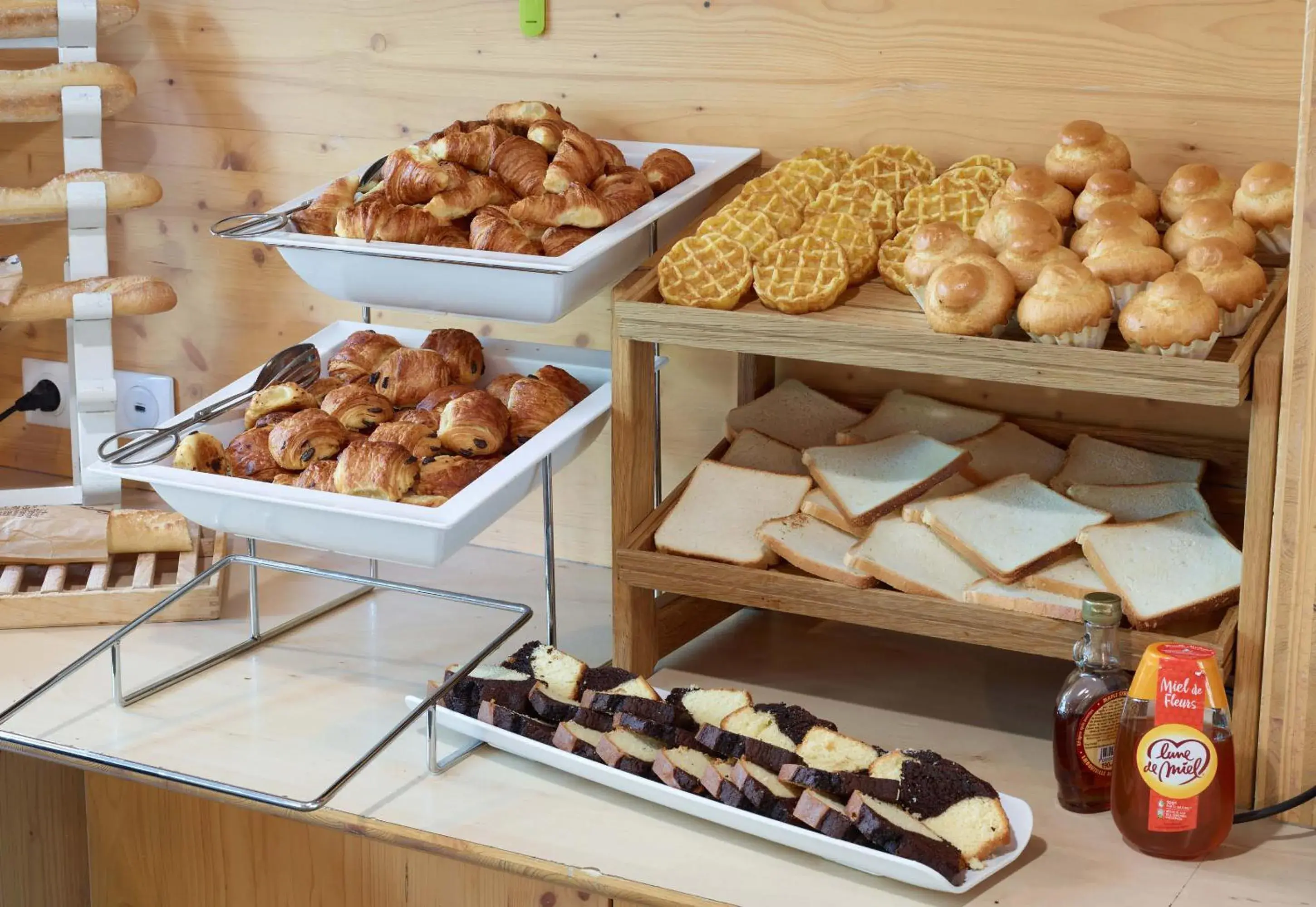 Buffet breakfast, Food in Novotel Suites Paris Velizy