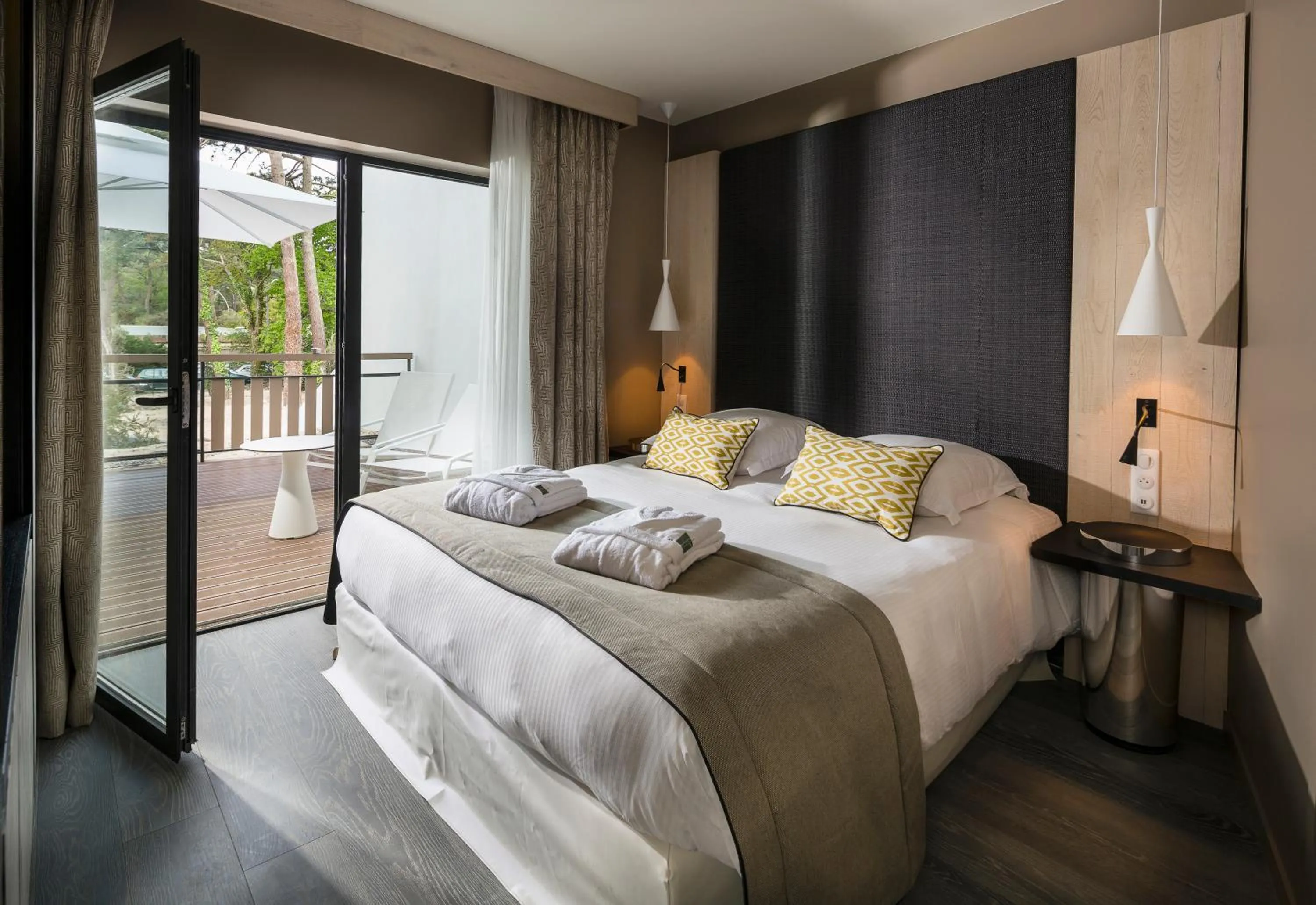 Balcony/Terrace, Bed in Thalazur Arcachon