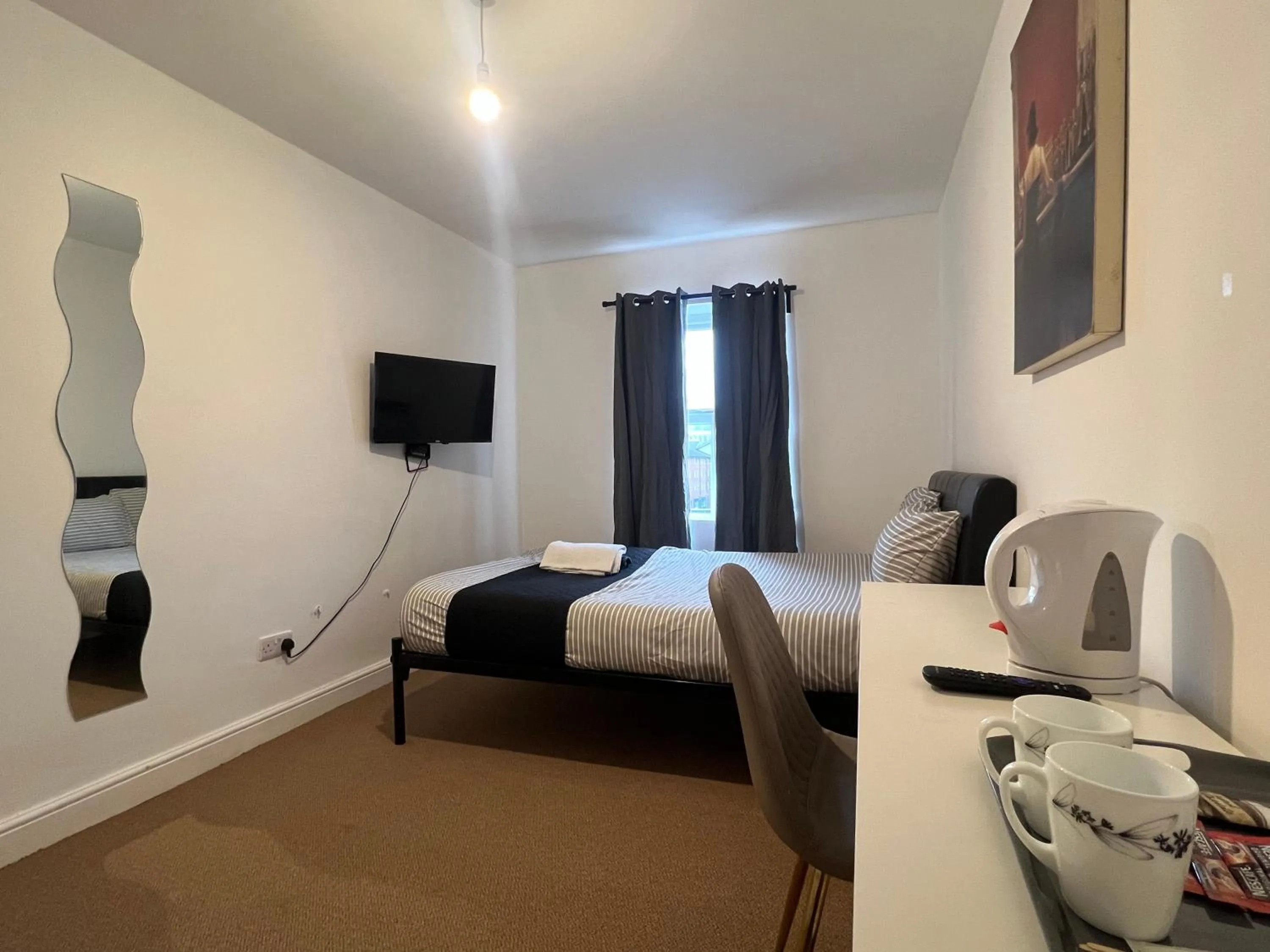 Bed in King Street Hotel