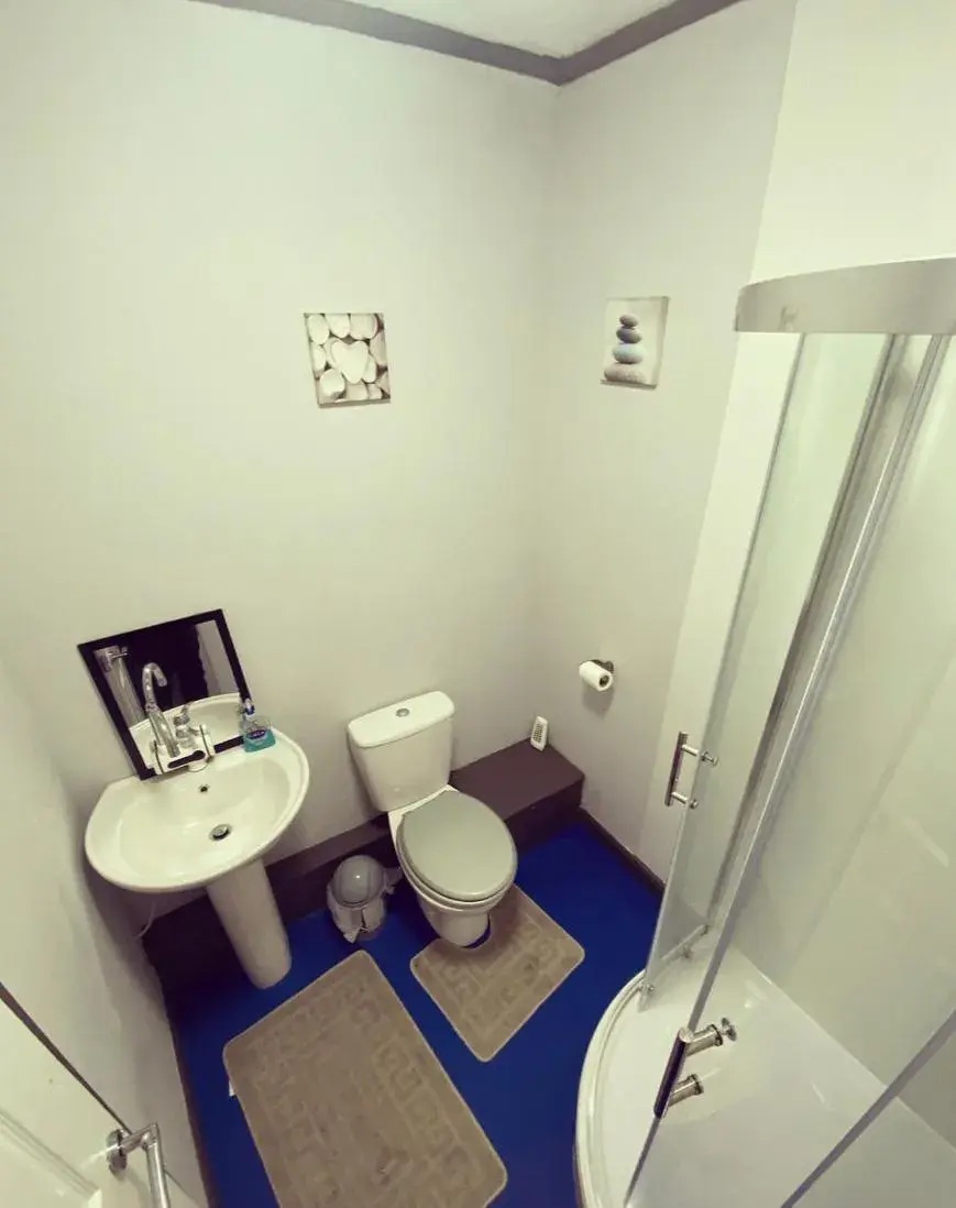 Double Room with Private Bathroom in BEST DEAL - Kings Hotel Double Room with Private Bathroom in BEST DEAL - Kings Hotel
