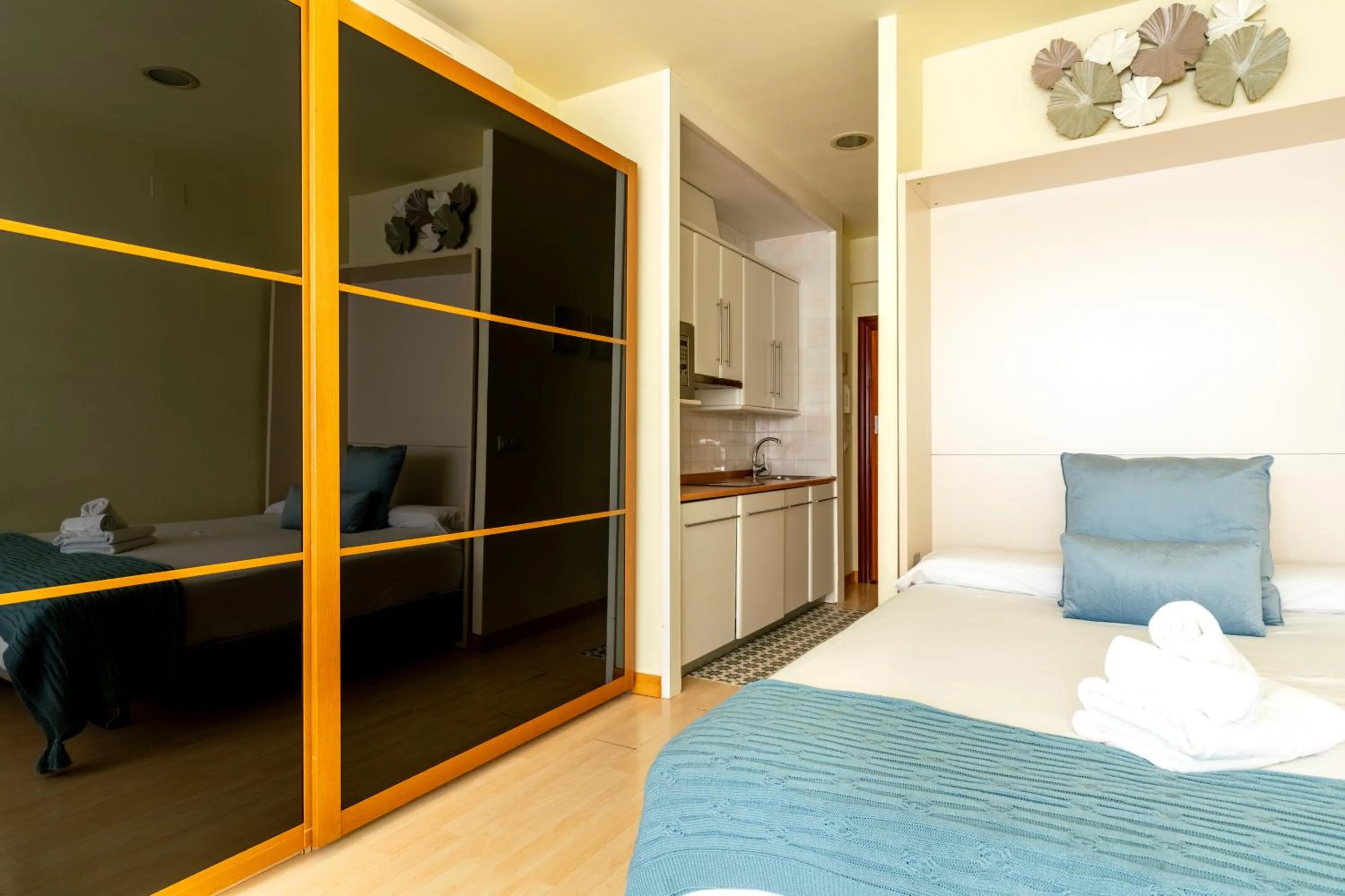 Living room, Bed in Holi-Rent Martin Villa