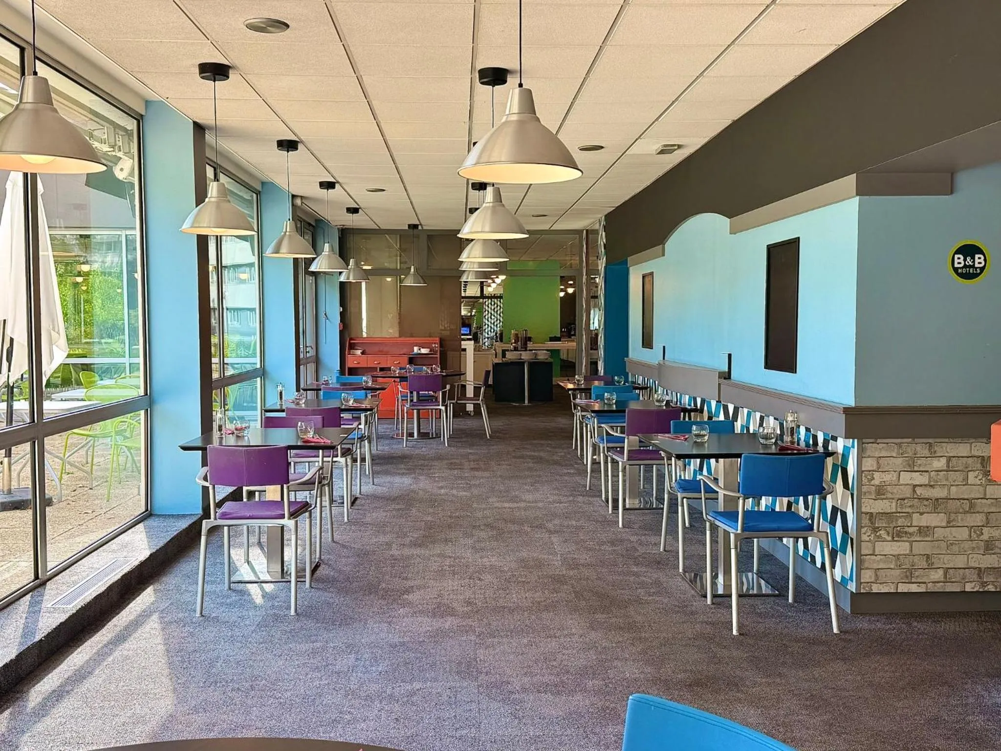 Restaurant/places to eat in B&B HOTEL Cergy Port 4 étoiles