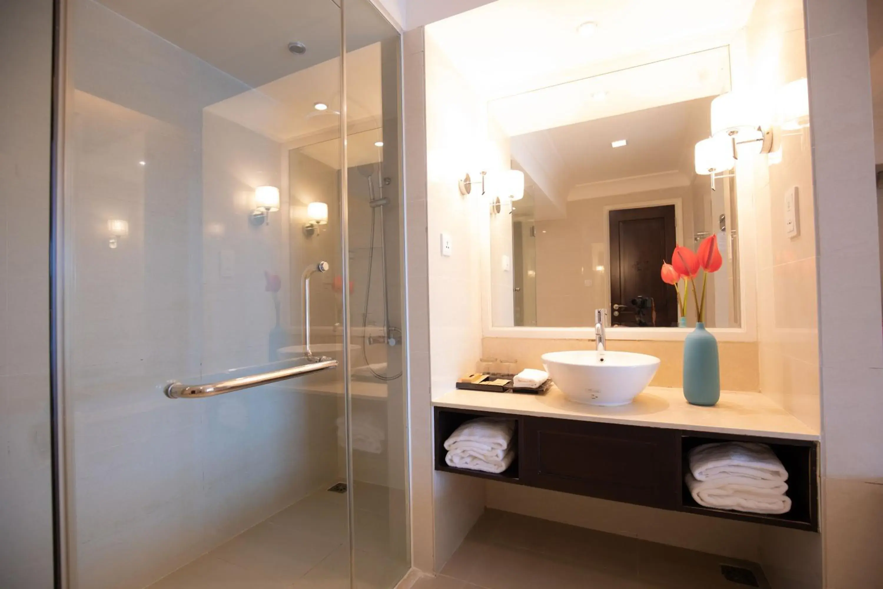 Bathroom in La Sapinette Hotel Dalat Bathroom in La Sapinette Hotel Dalat