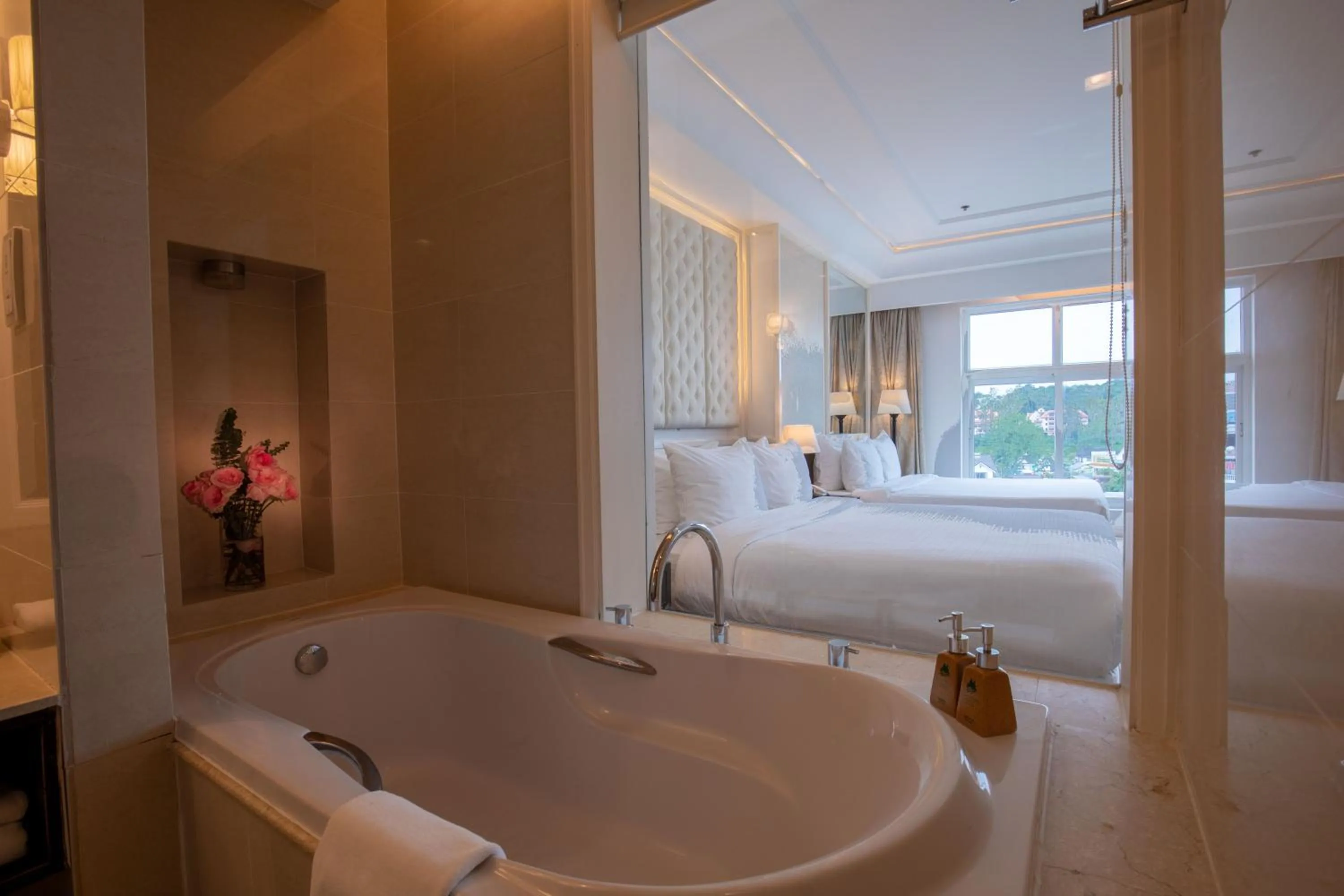 Bathroom, Bed in La Sapinette Hotel Dalat