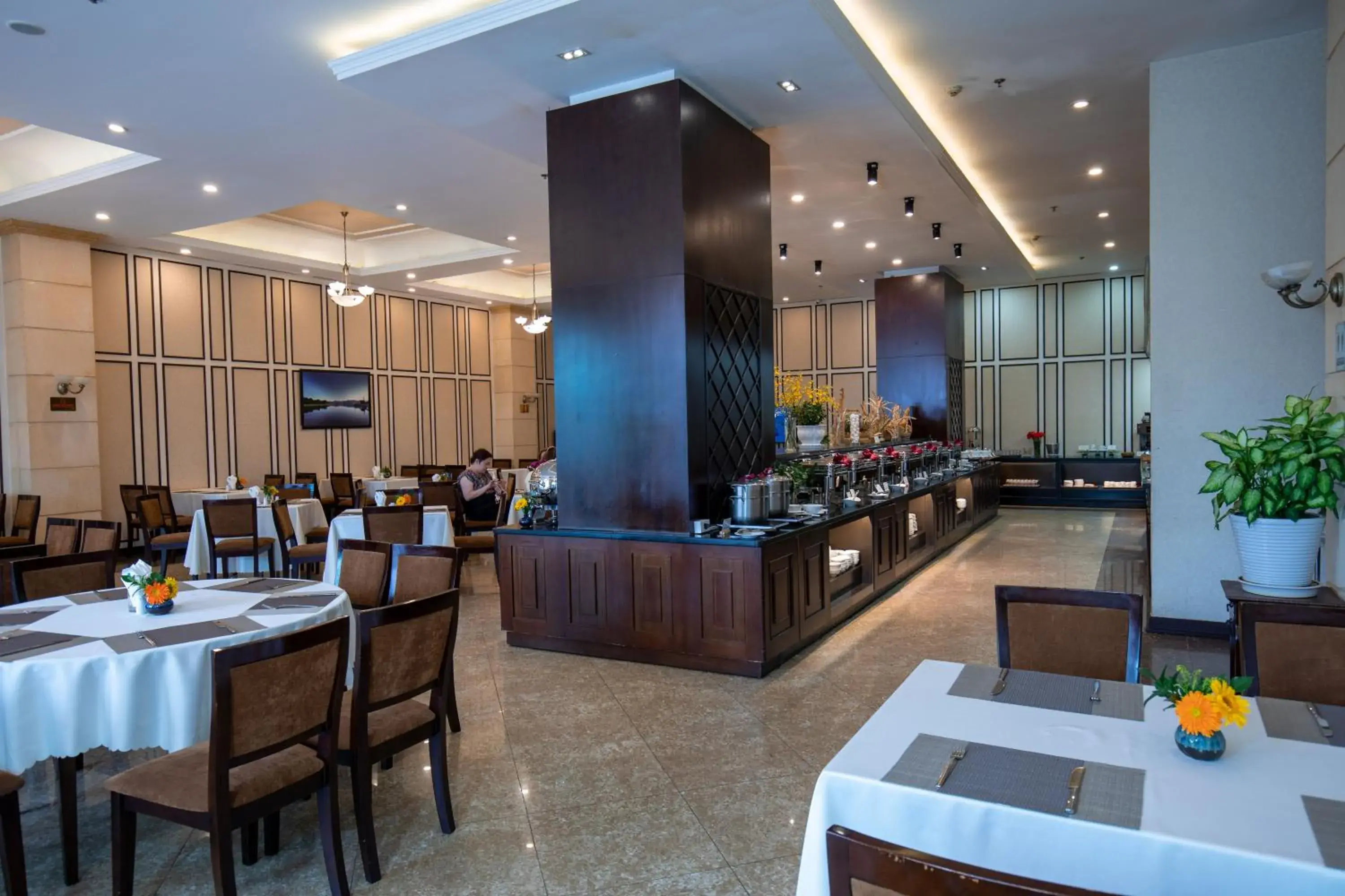 Restaurant/places to eat in La Sapinette Hotel Dalat Restaurant/places to eat in La Sapinette Hotel Dalat