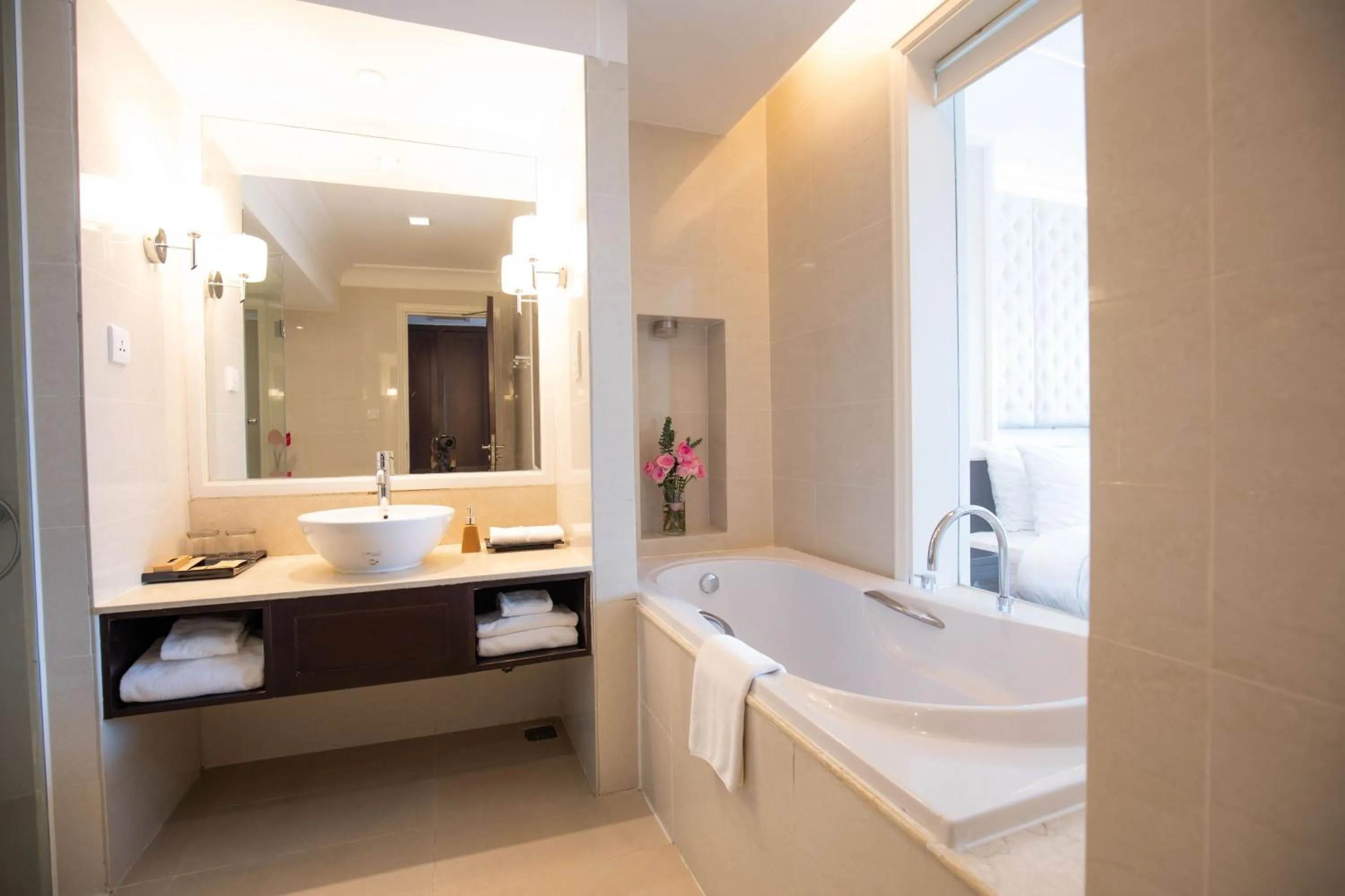 Bath in La Sapinette Hotel Dalat