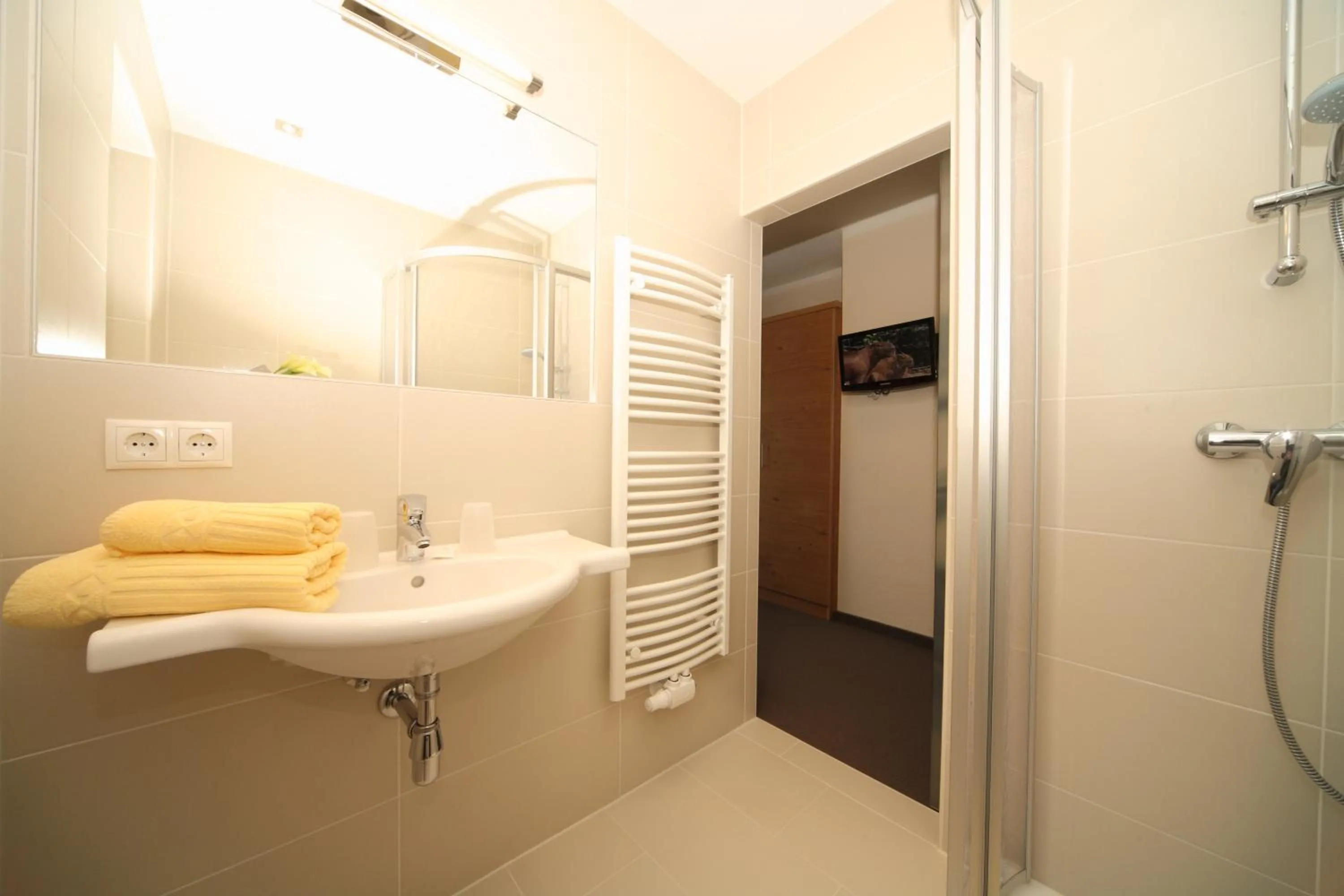 Edelweiss Apartments