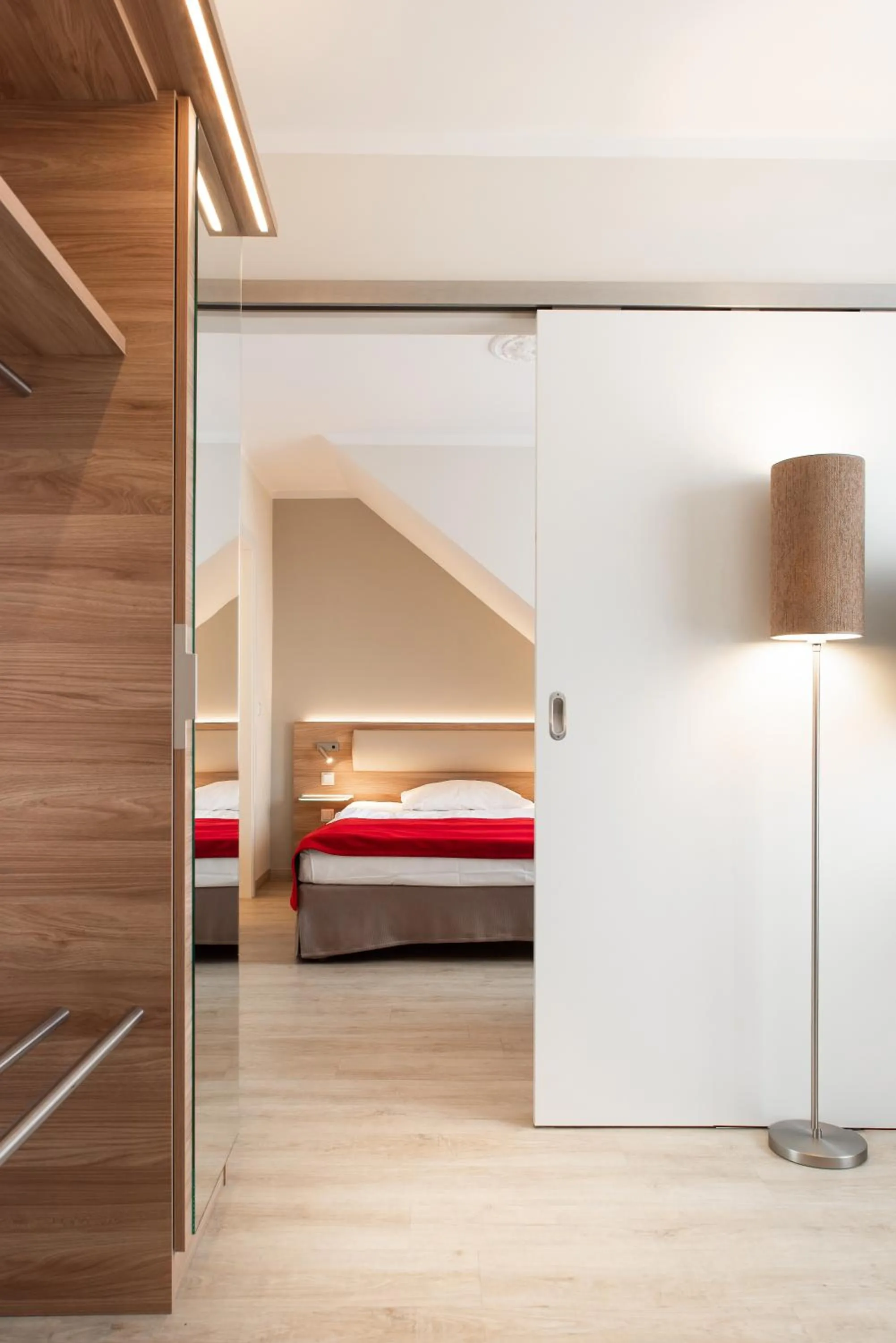 Living room, Bed in Hotel Königshof am Funkturm Business