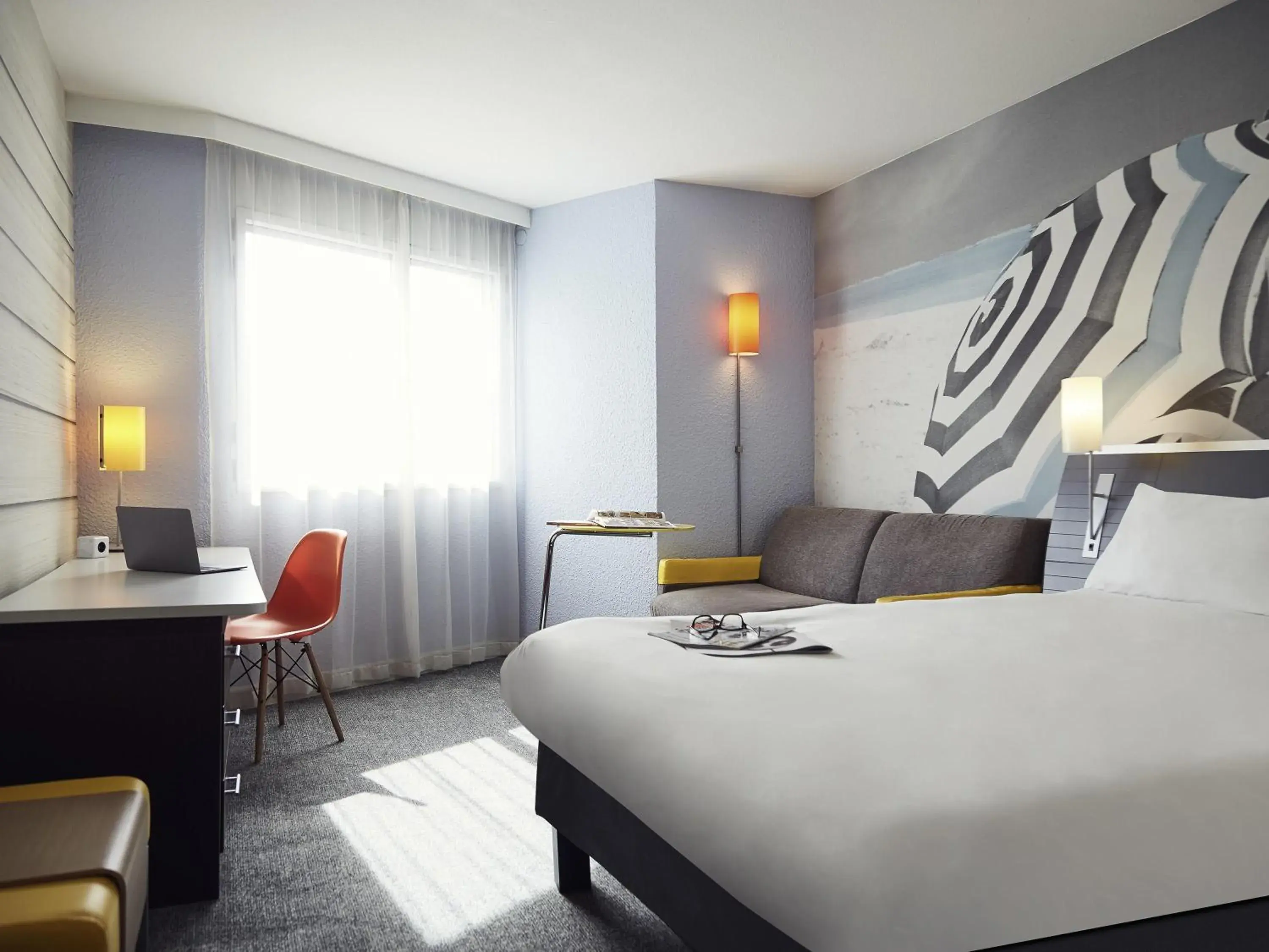 Bedroom, Bed in Ibis styles Toulon la Seyne sur Mer Bedroom, Bed in Ibis styles Toulon la Seyne sur Mer