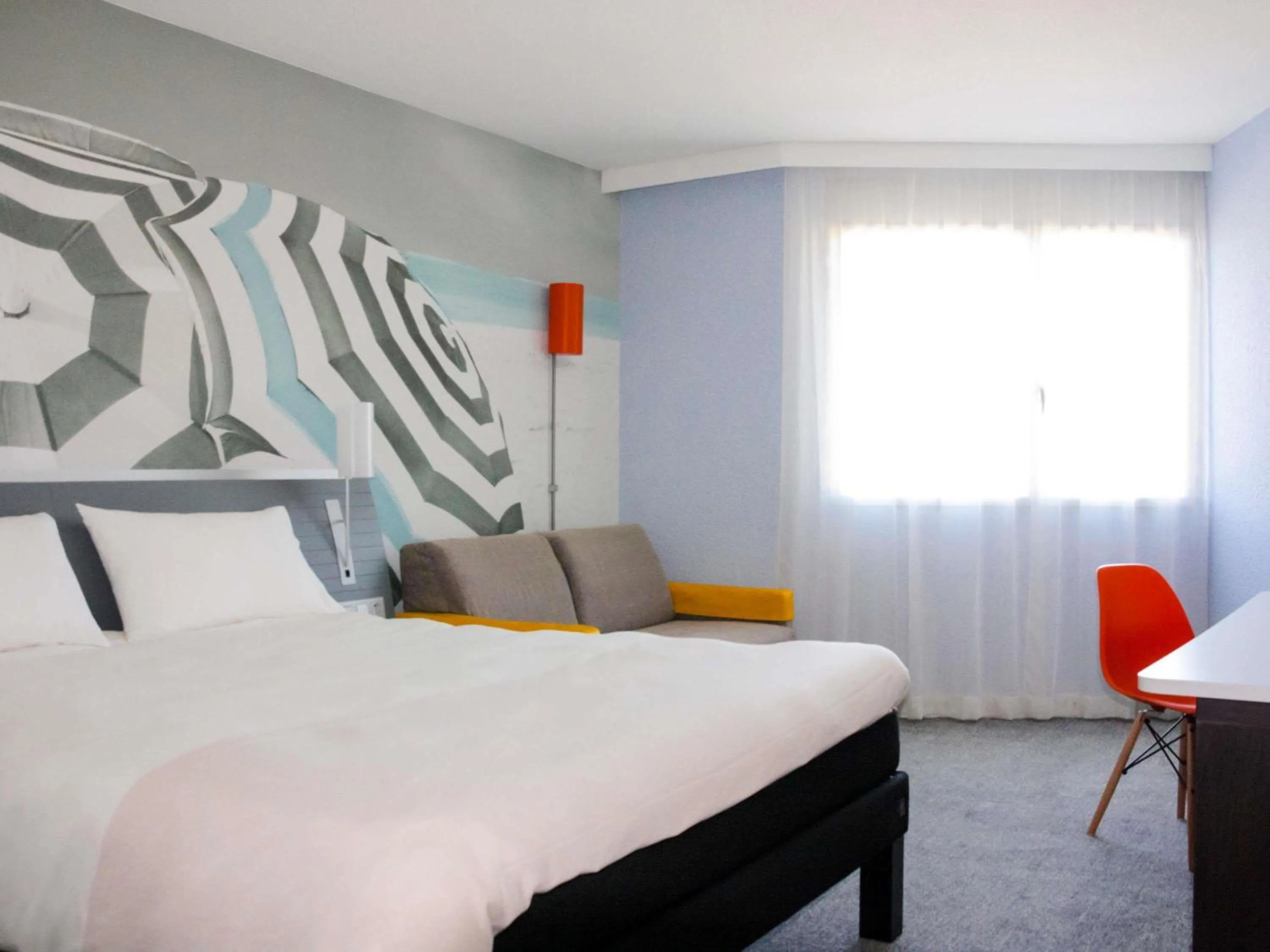 Bedroom, Bed in Ibis styles Toulon la Seyne sur Mer