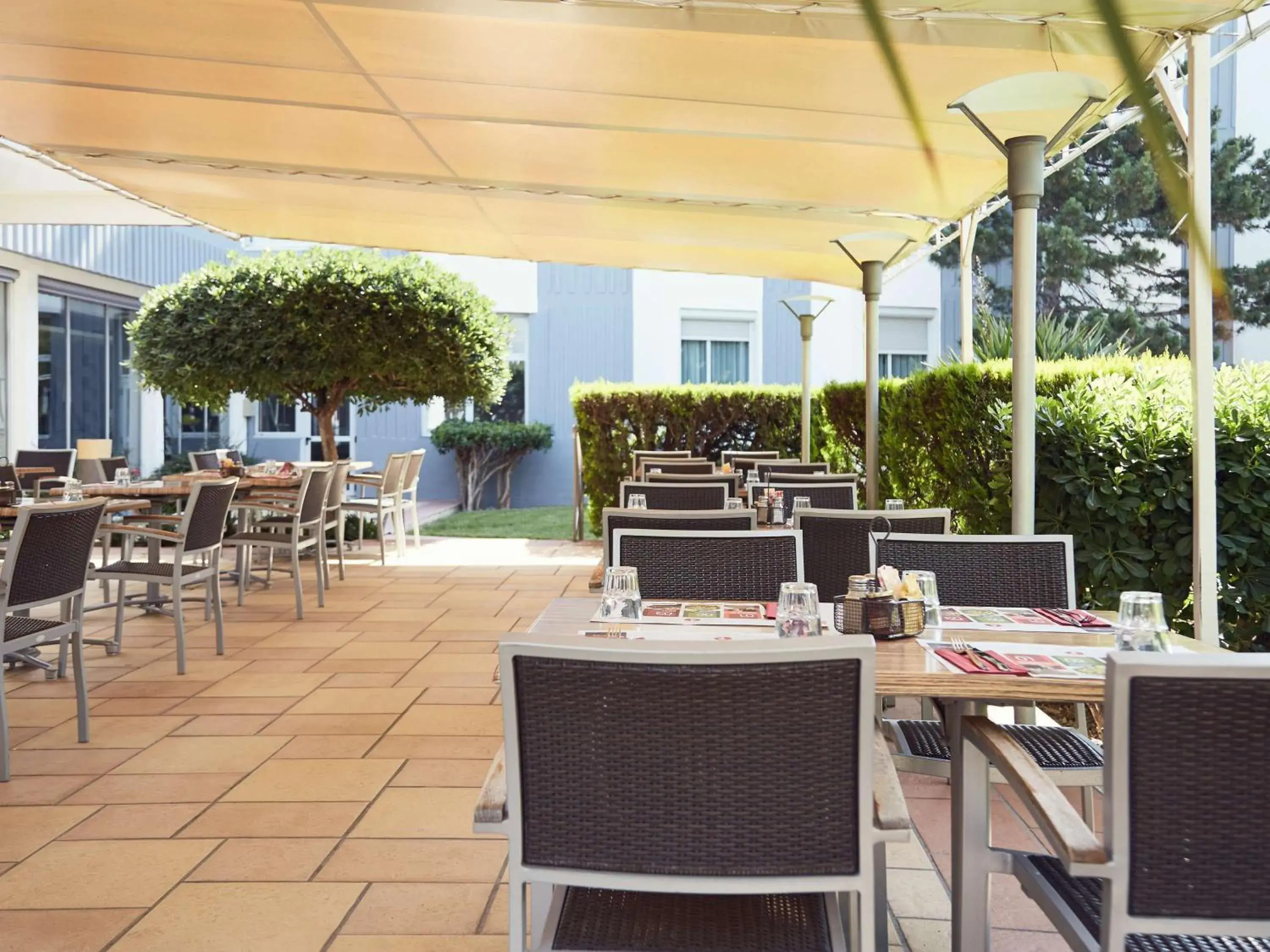 Lounge or bar in Ibis styles Toulon la Seyne sur Mer Lounge or bar in Ibis styles Toulon la Seyne sur Mer