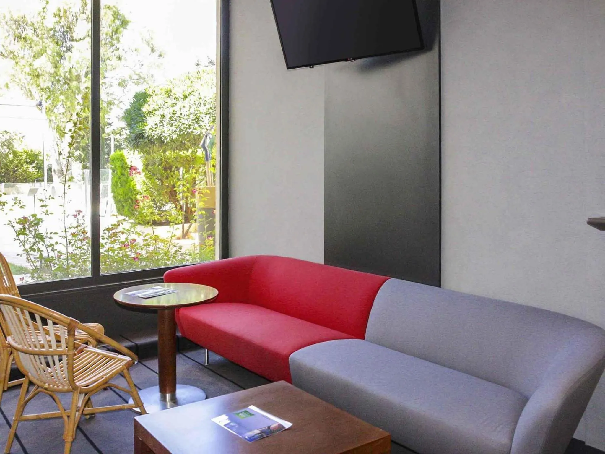 Lounge or bar in Ibis styles Toulon la Seyne sur Mer