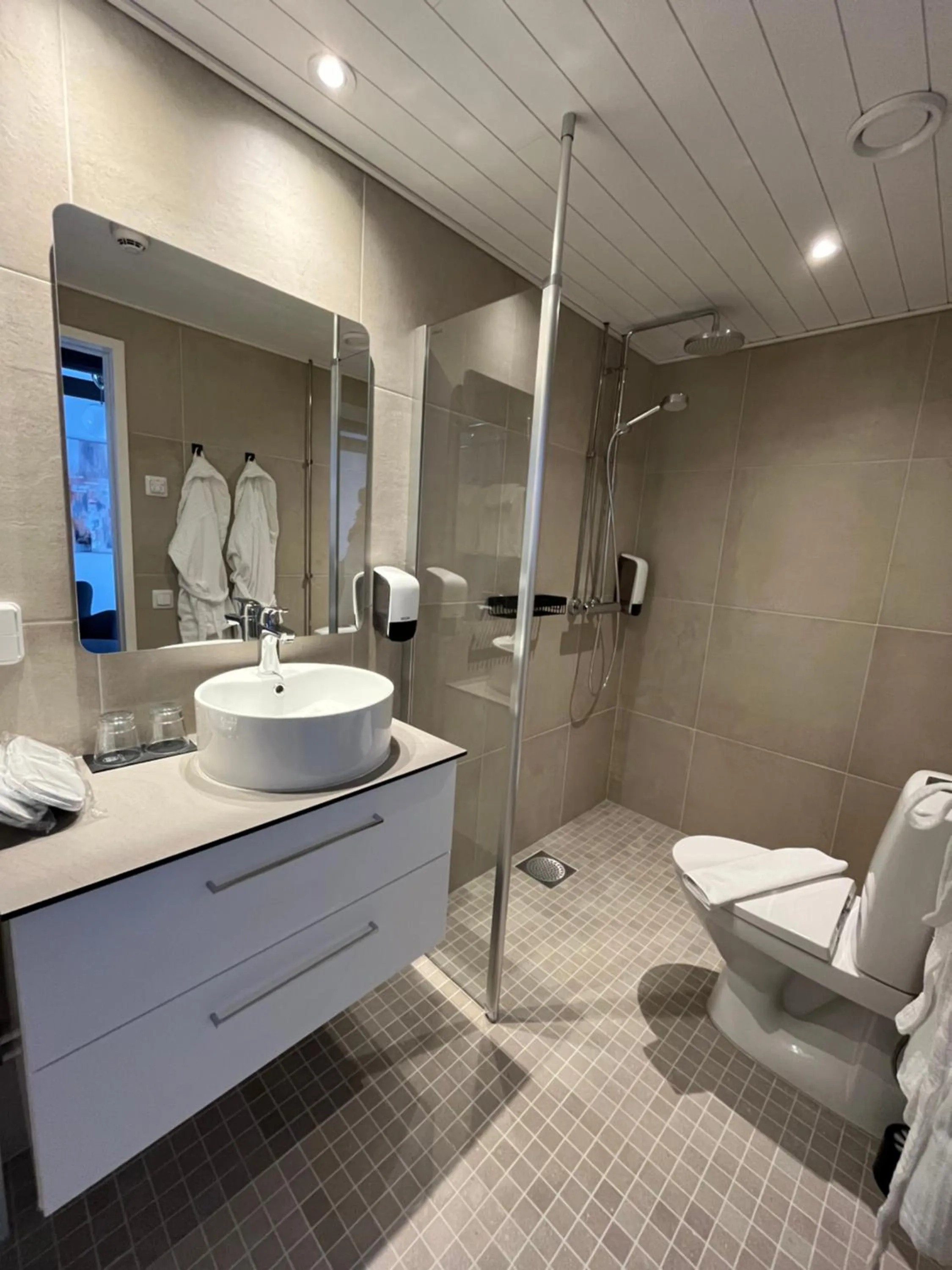 Bathroom in Backbyn Kartano