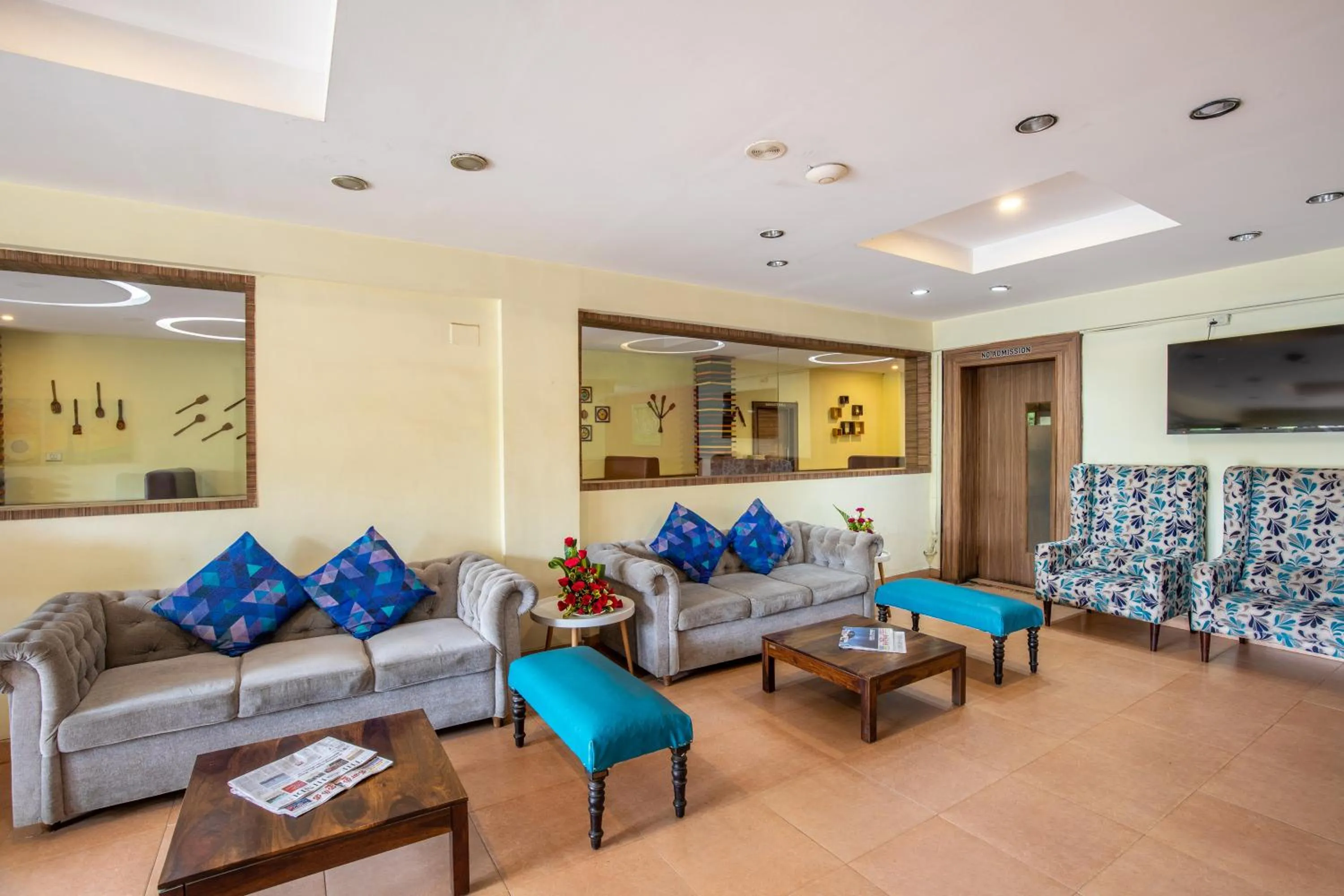 Lobby or reception in Vinayaga Inn by Poppys, Ooty