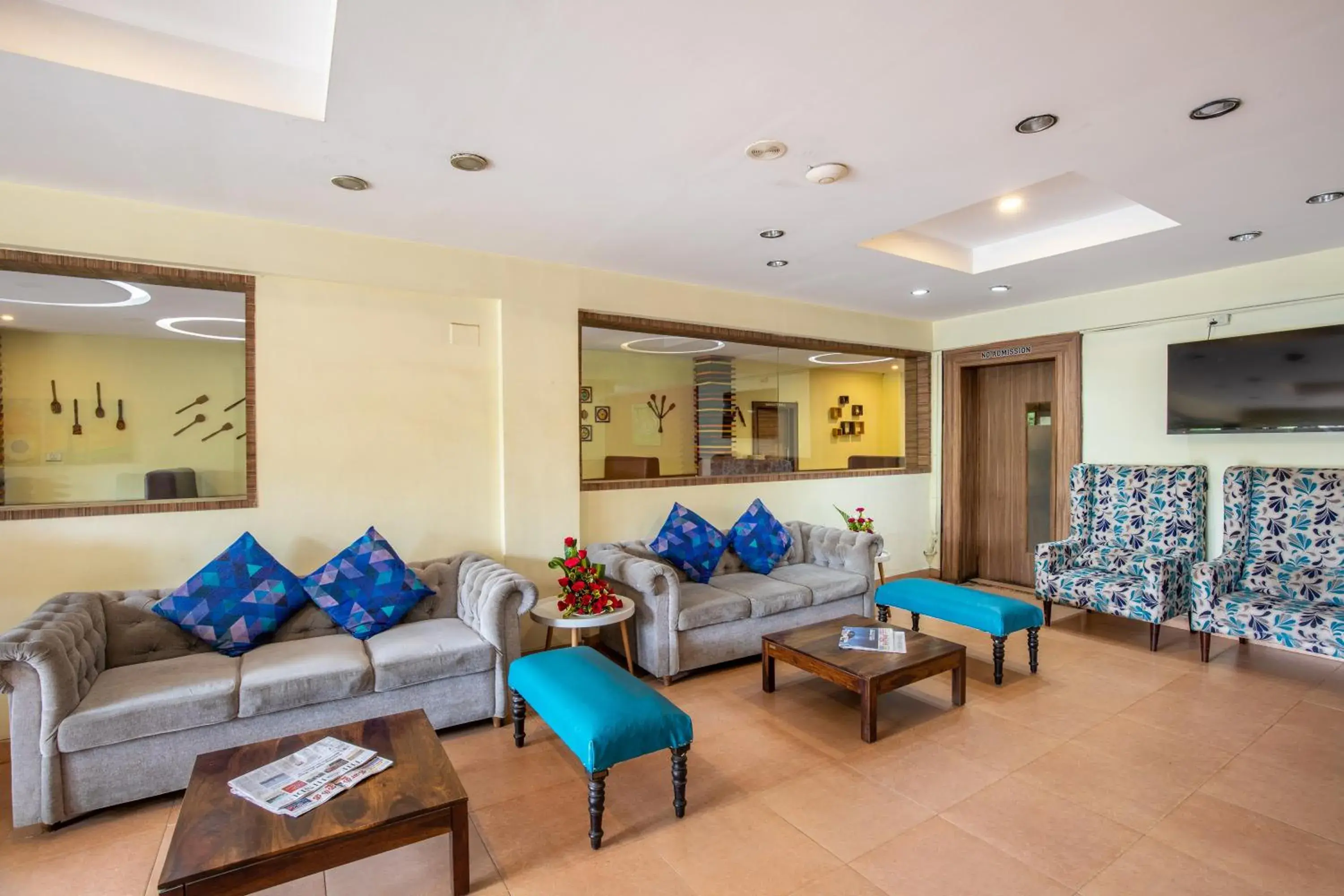 Lobby or reception in Vinayaga Inn by Poppys, Ooty Lobby or reception in Vinayaga Inn by Poppys, Ooty