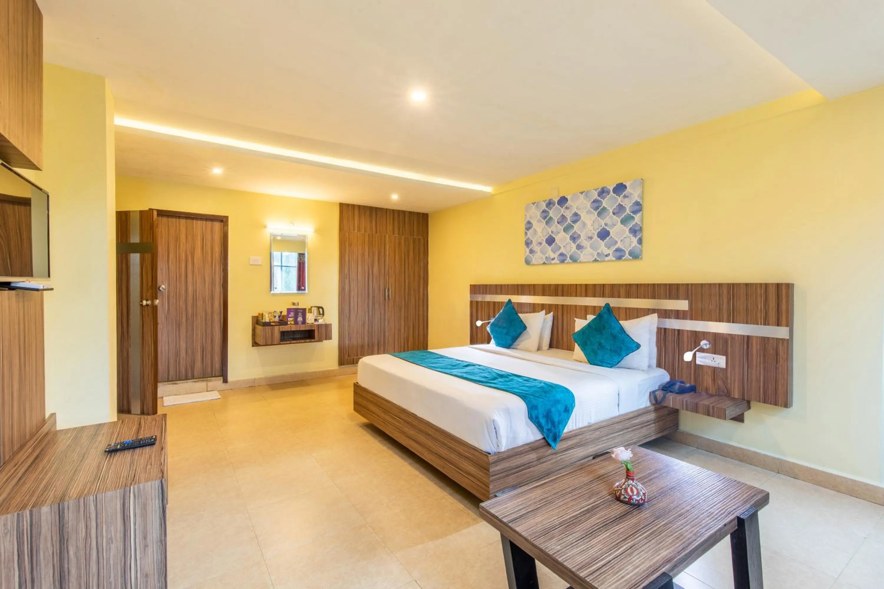 Bed in Vinayaga Inn by Poppys, Ooty