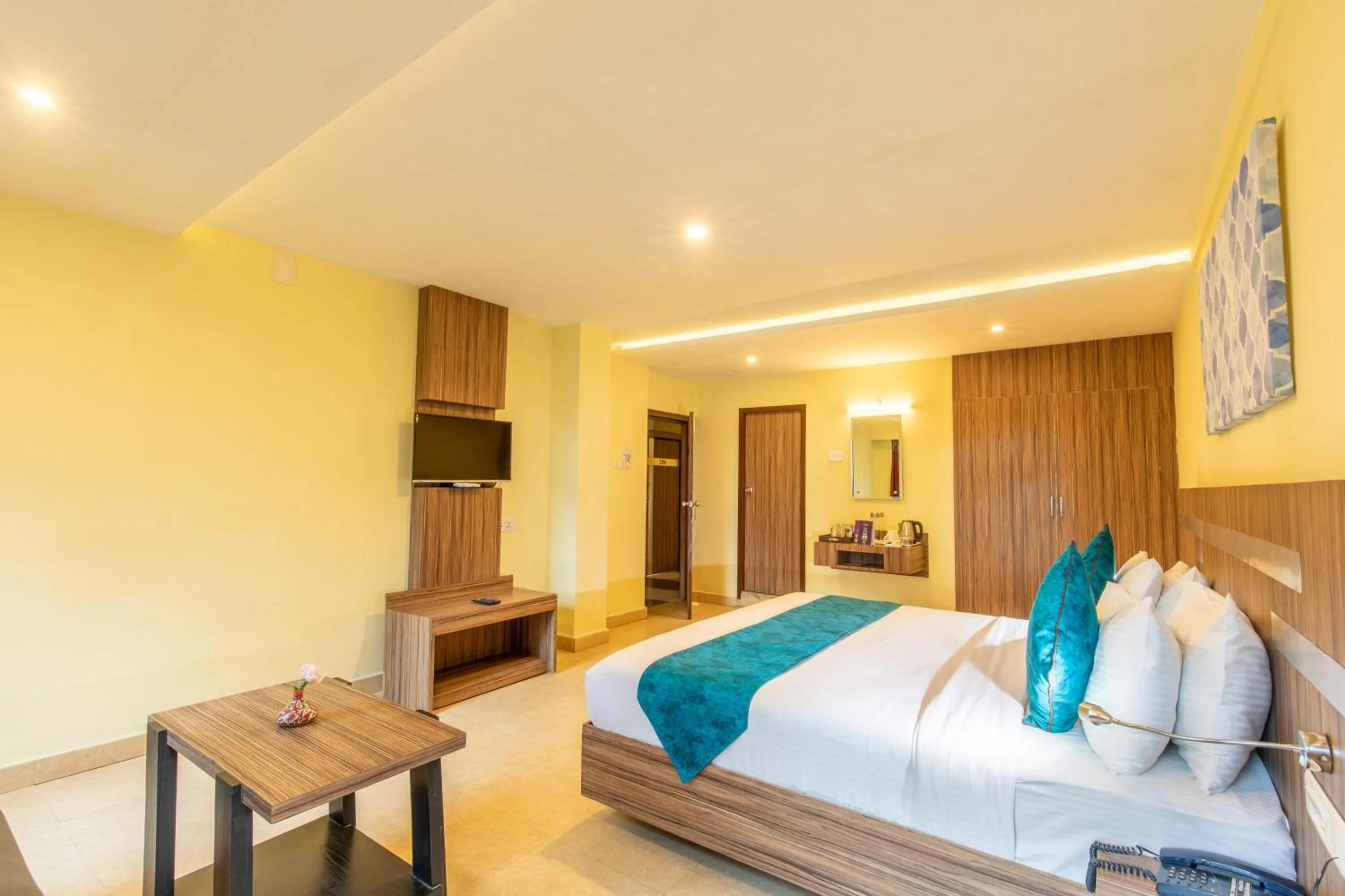 Bed in Vinayaga Inn by Poppys, Ooty