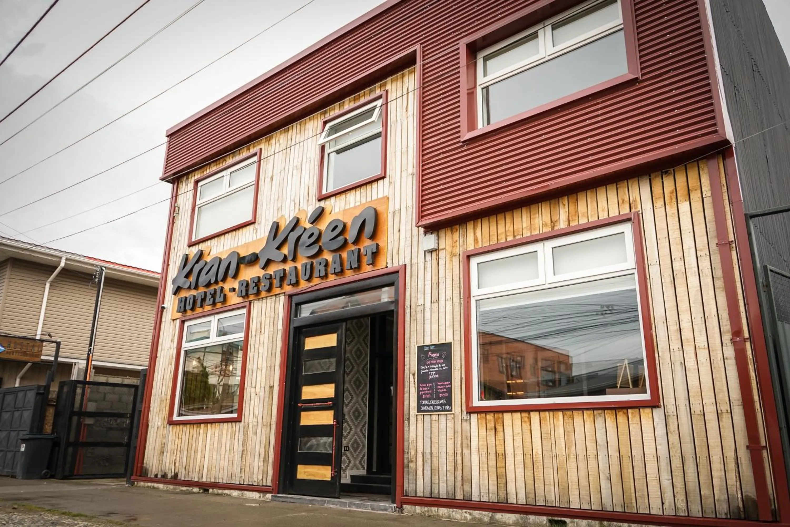 Property building in Hotel Boutique Restaurant Kran Kreen