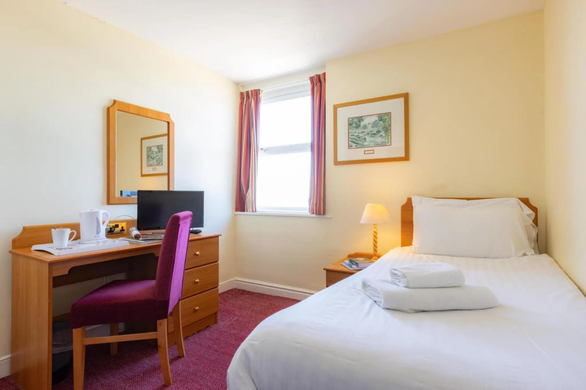 Bed in The County Hotel