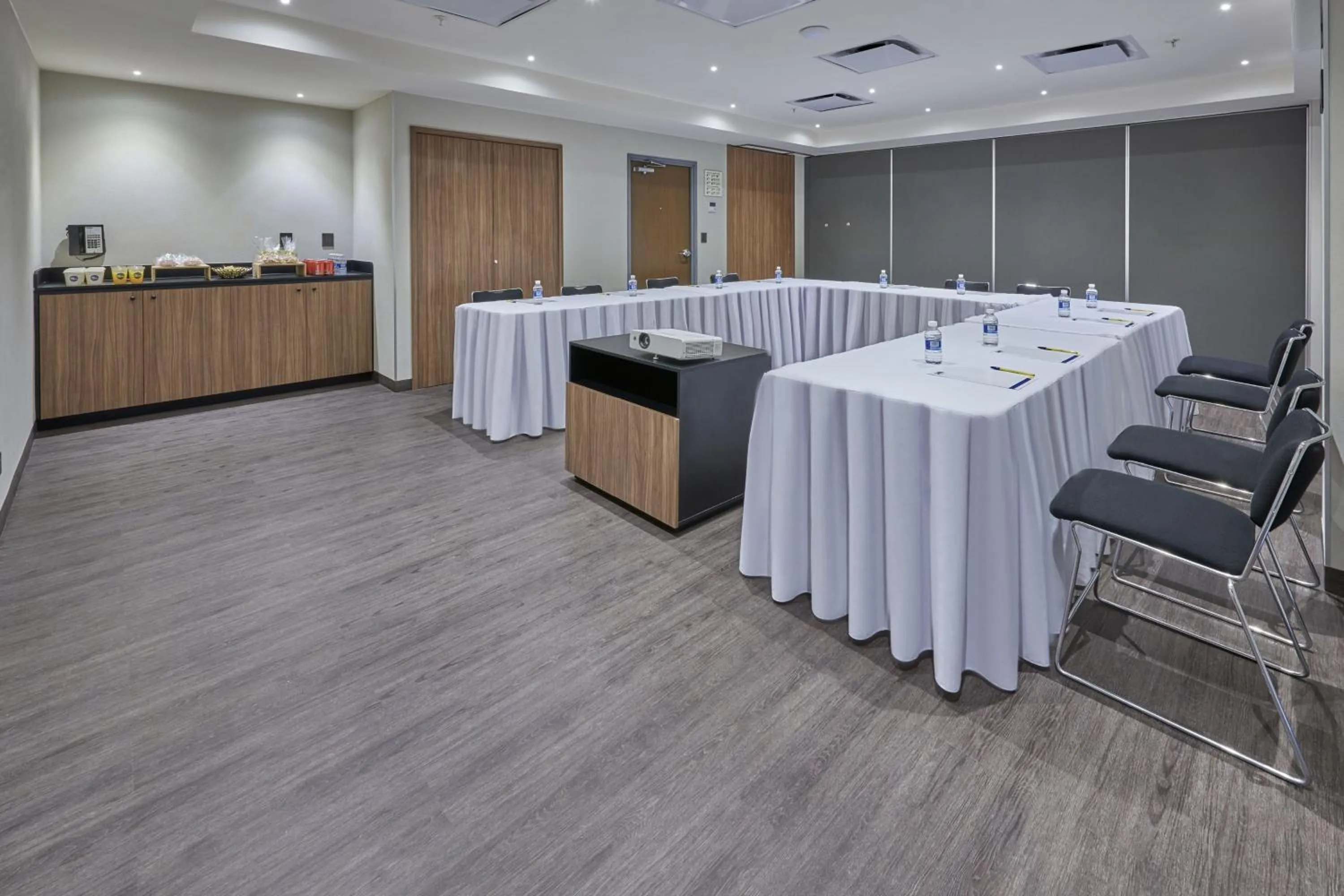 Meeting/conference room in City Express by Marriott Hermosillo Expo