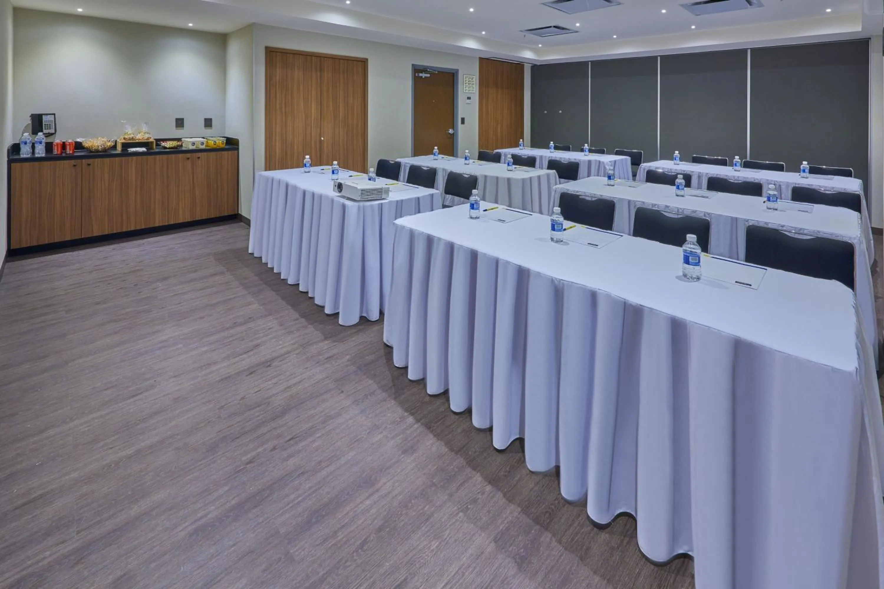 Meeting/conference room in City Express by Marriott Hermosillo Expo