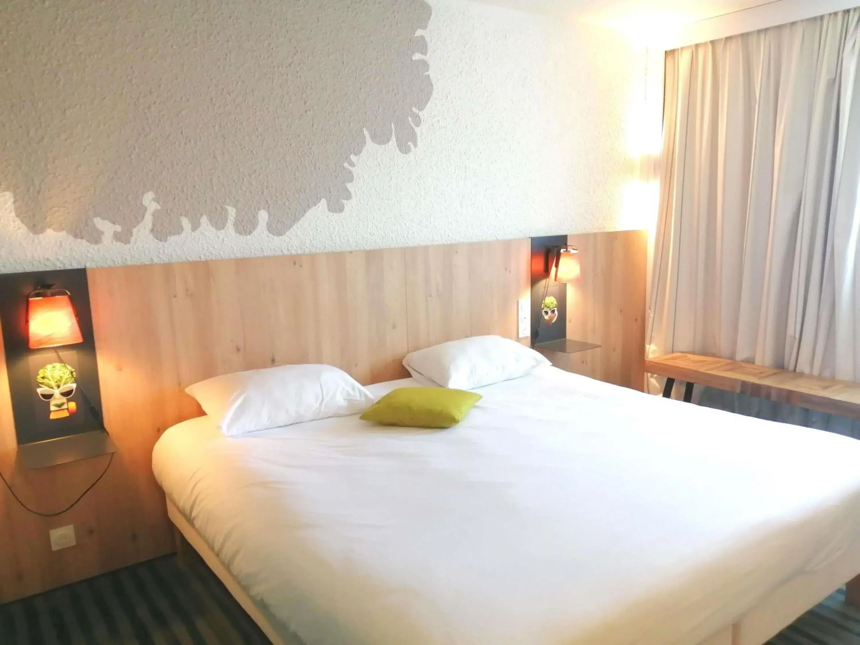 Bedroom, Bed in ibis Styles Tours Sud Bedroom, Bed in ibis Styles Tours Sud