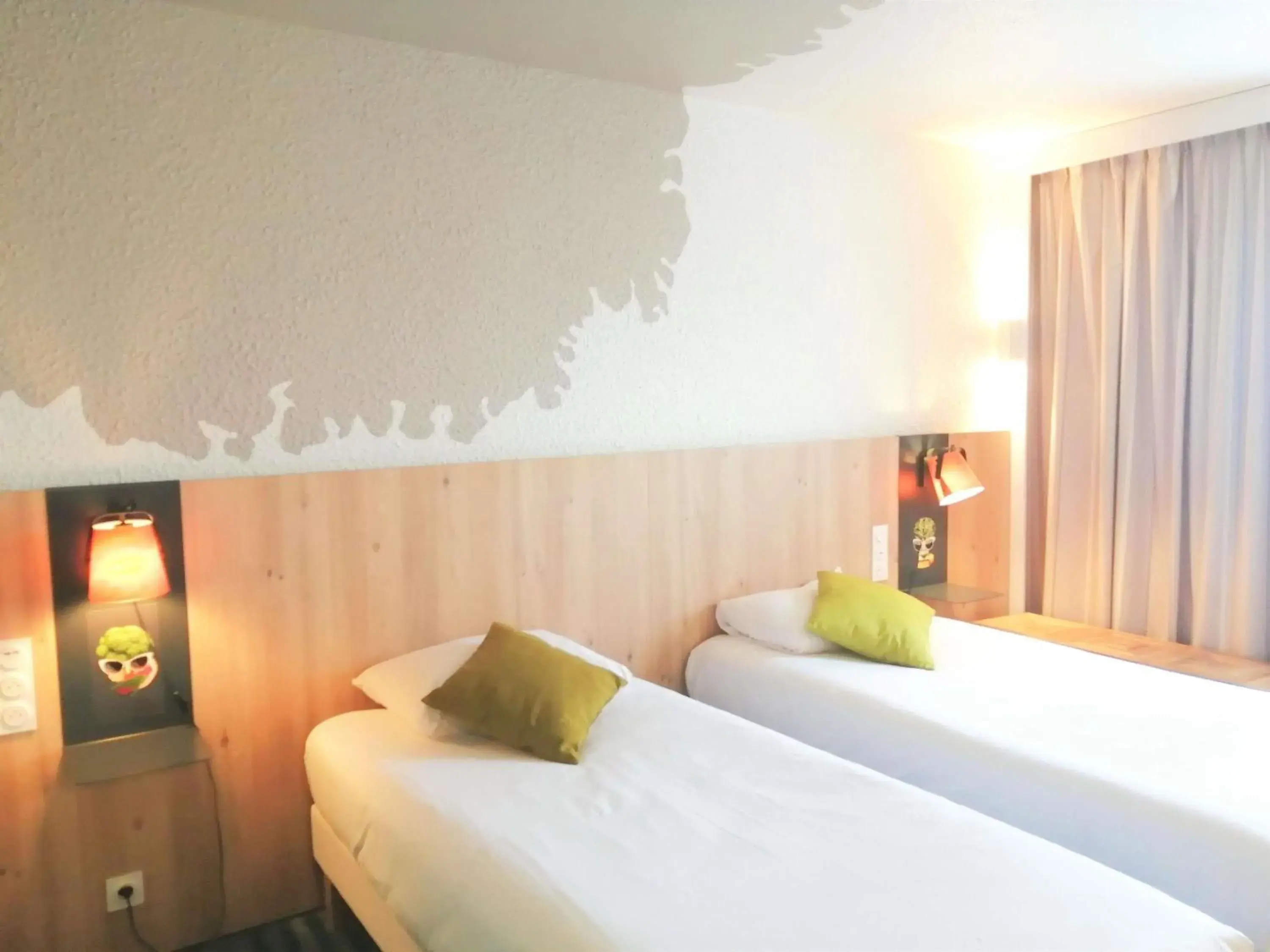 Bedroom, Bed in ibis Styles Tours Sud Bedroom, Bed in ibis Styles Tours Sud